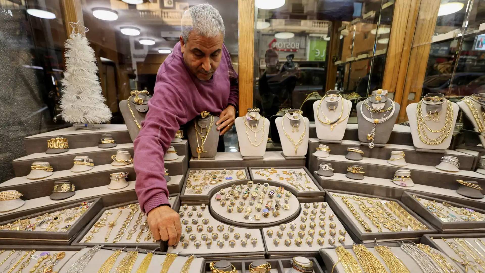 محال مجوهرات وذهب