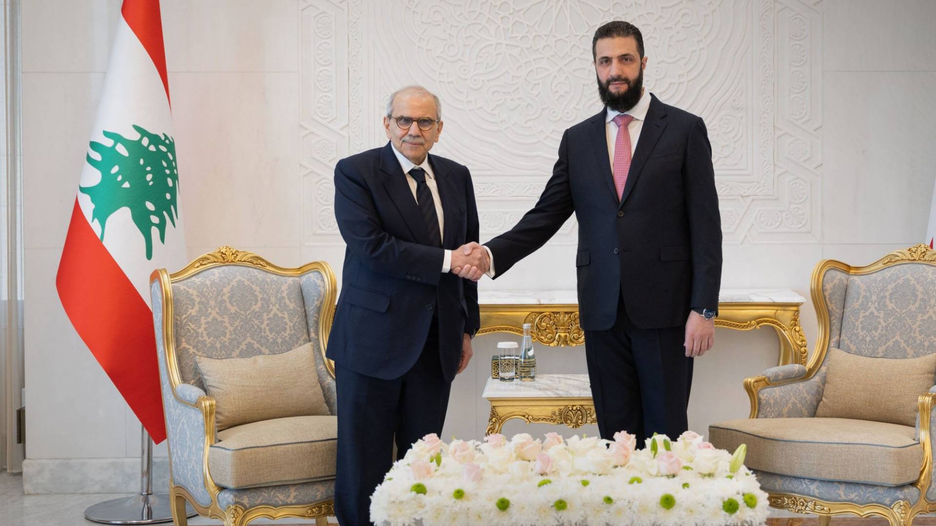 الرئيس السوري أحمد الشرع ورئيس الحكومة اللبنانية نواف سلام