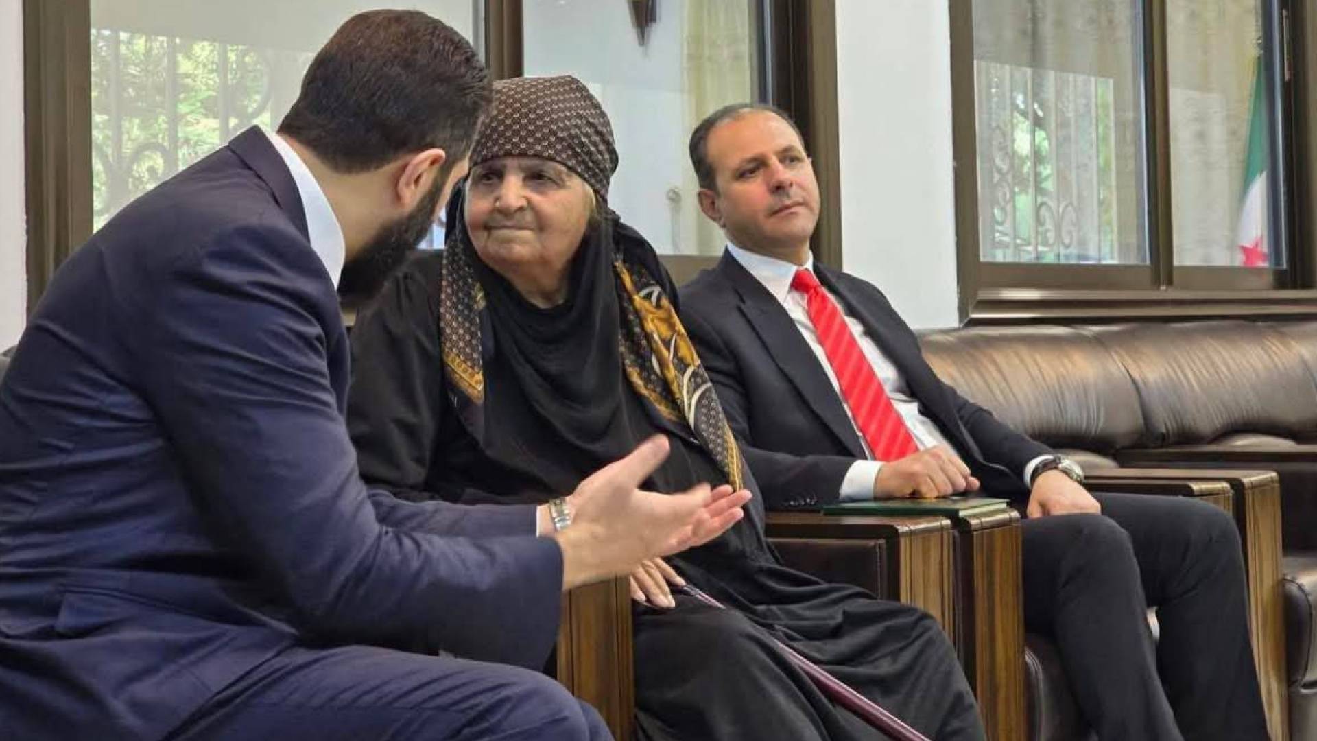 الرئيس السوري أحمد الشرع والأمين العام لرئاسة الجمهورية السابق ماهر الشرع