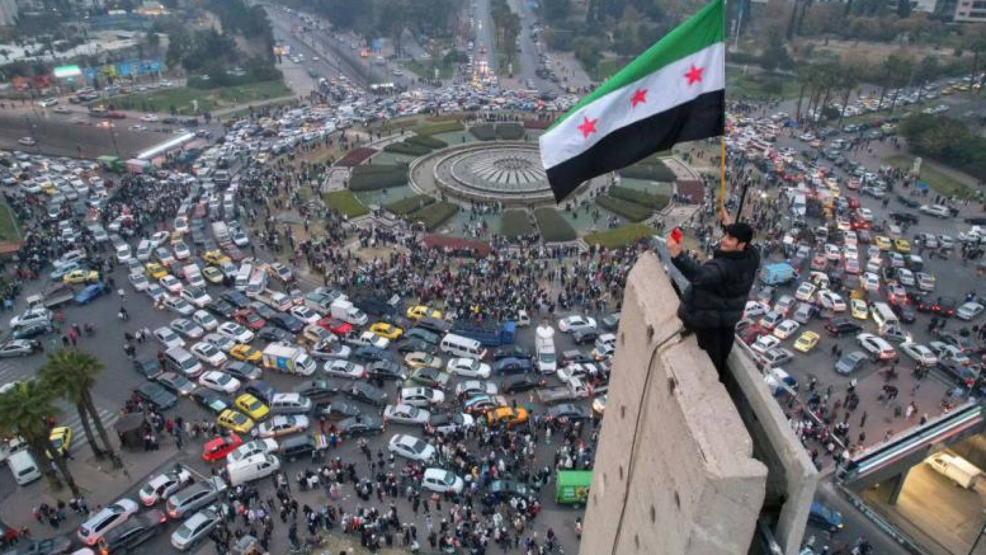 علم سوريا الجديد