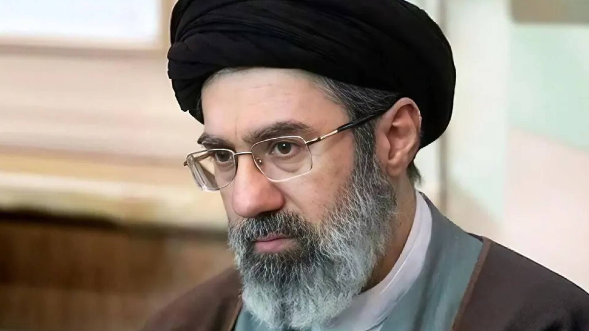المرشد الأعلى الإيراني مجتبى خامنئي