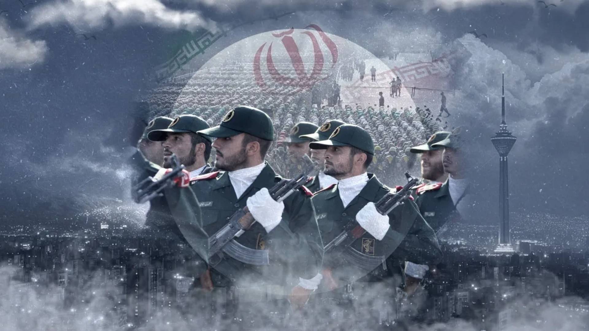 صورة تجمع عناصر الحرس الثوري والعلم الإراني