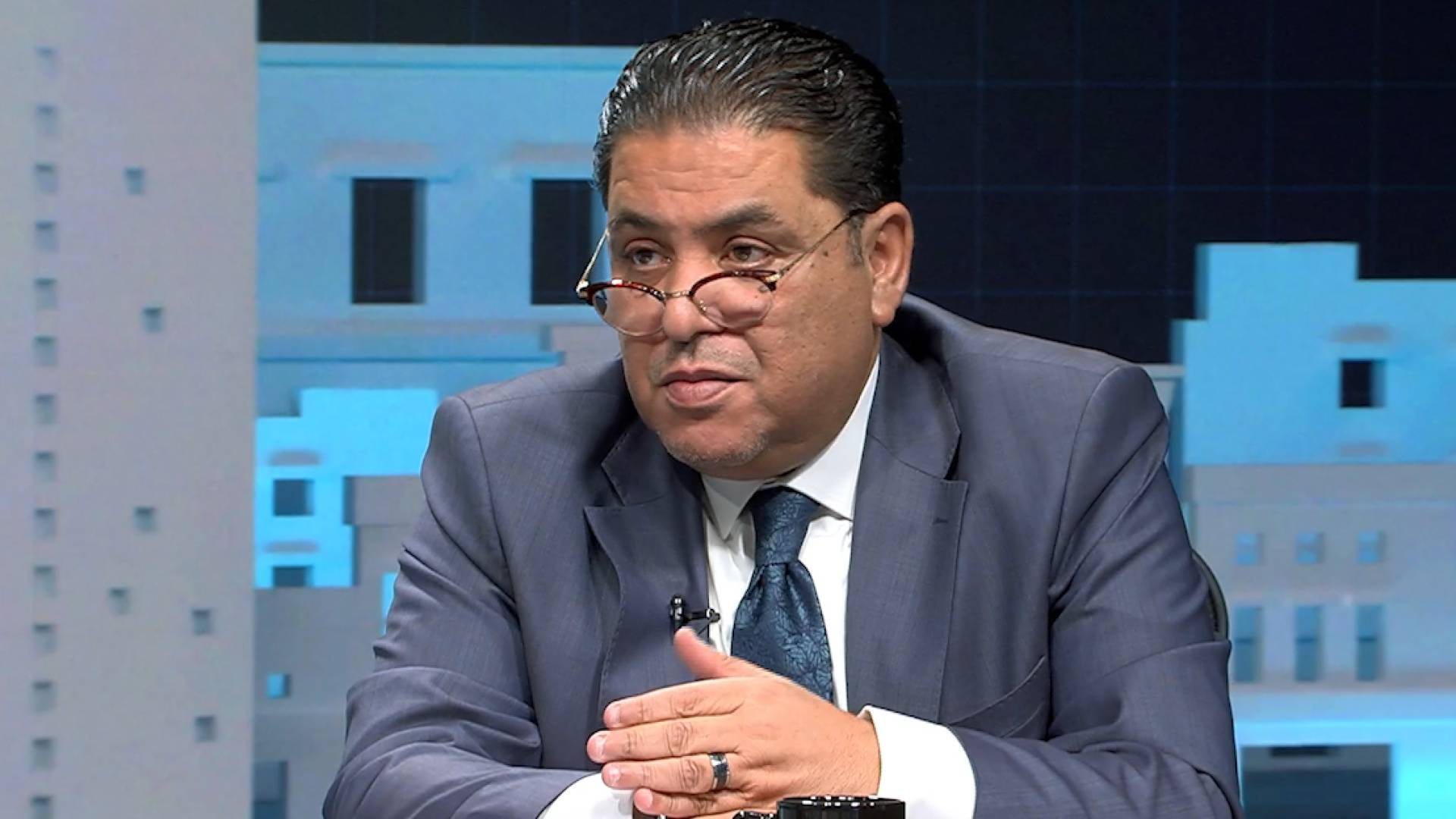 المحامي والخبير القانوني رائد عويدات