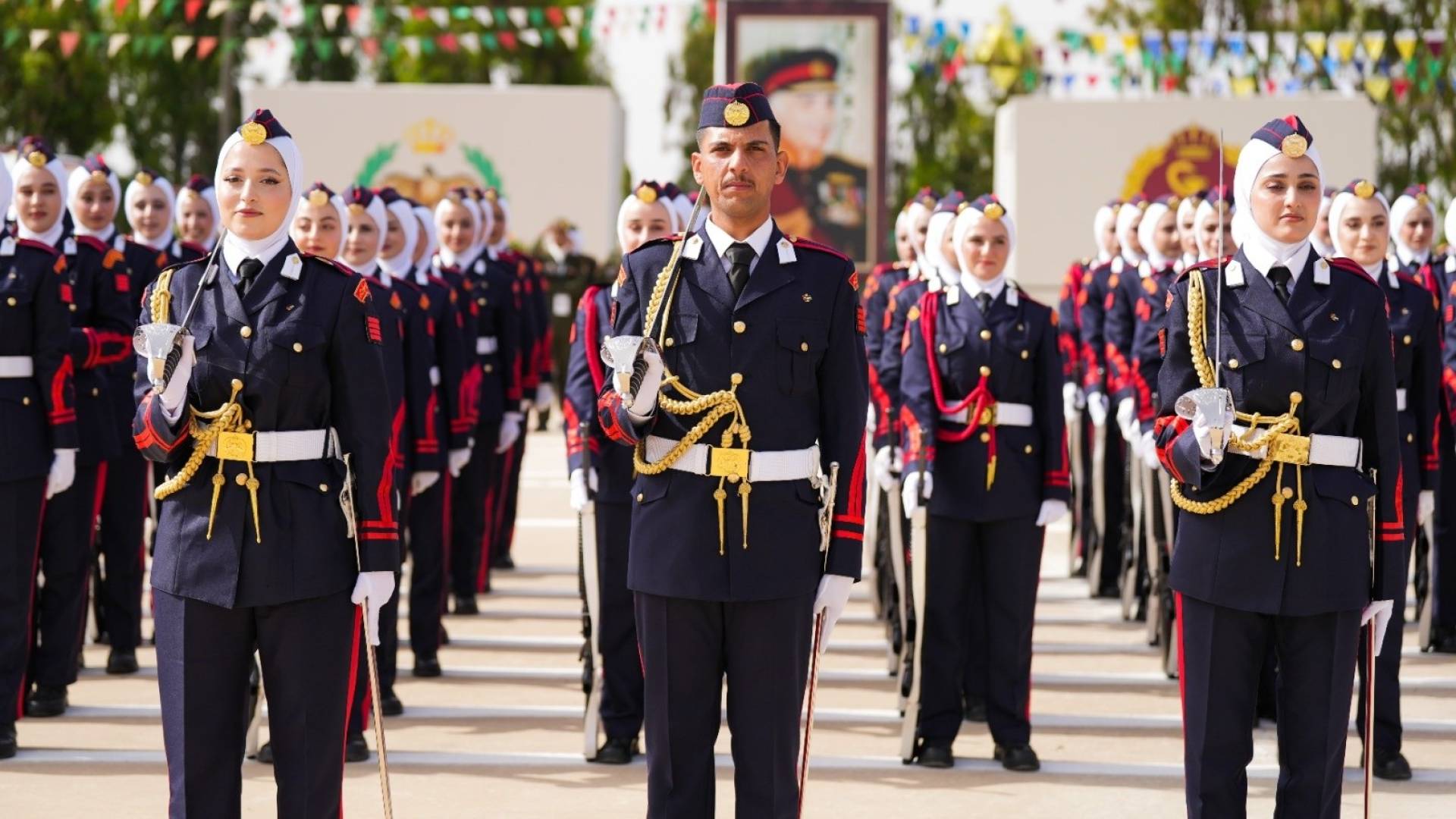تخريج الفوج الـ 26 من كلية الأميرة منى