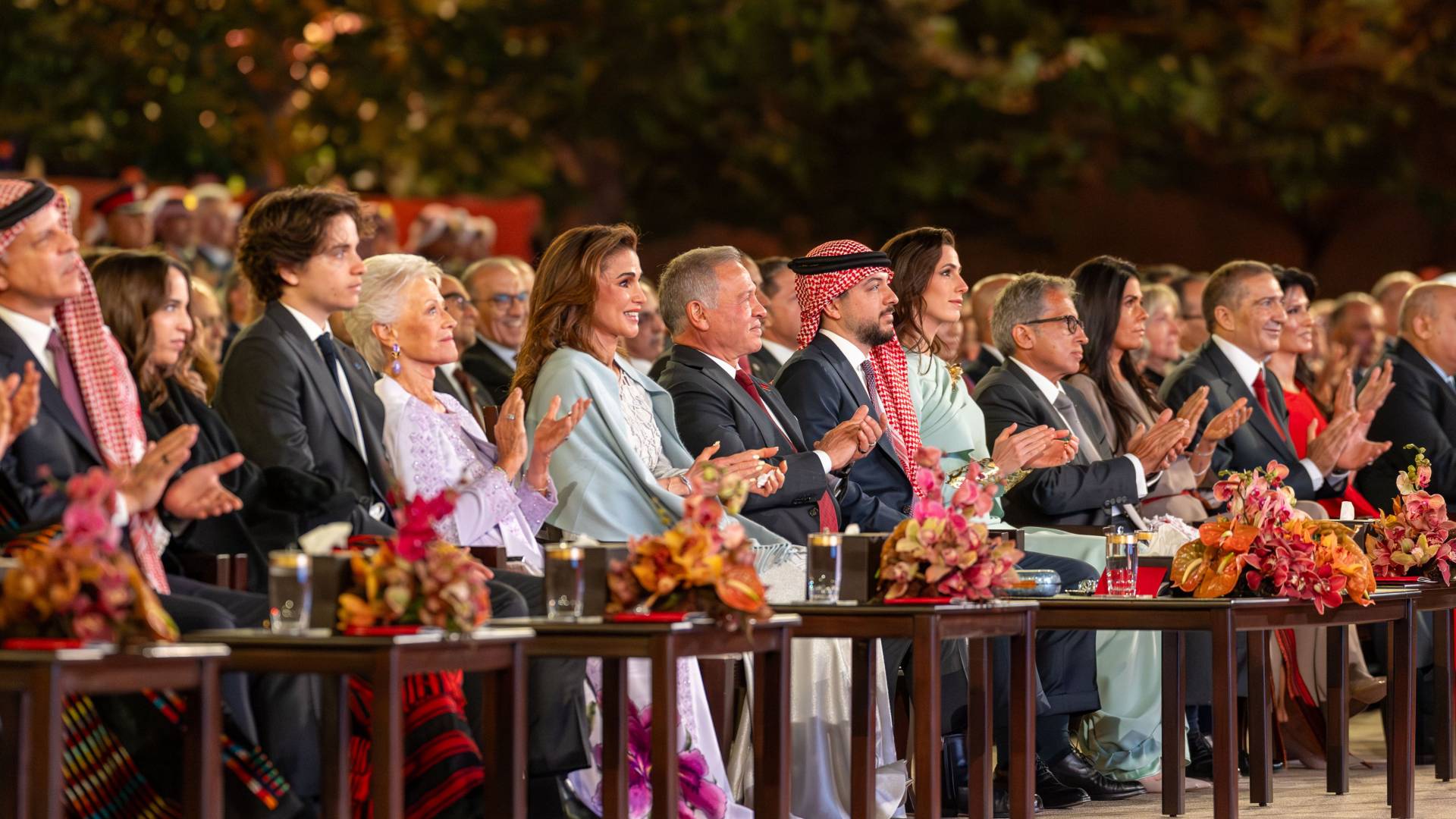 العائلة الهاشمية برفقة الأردنيين باحتفال عيد الاستقلال ال80