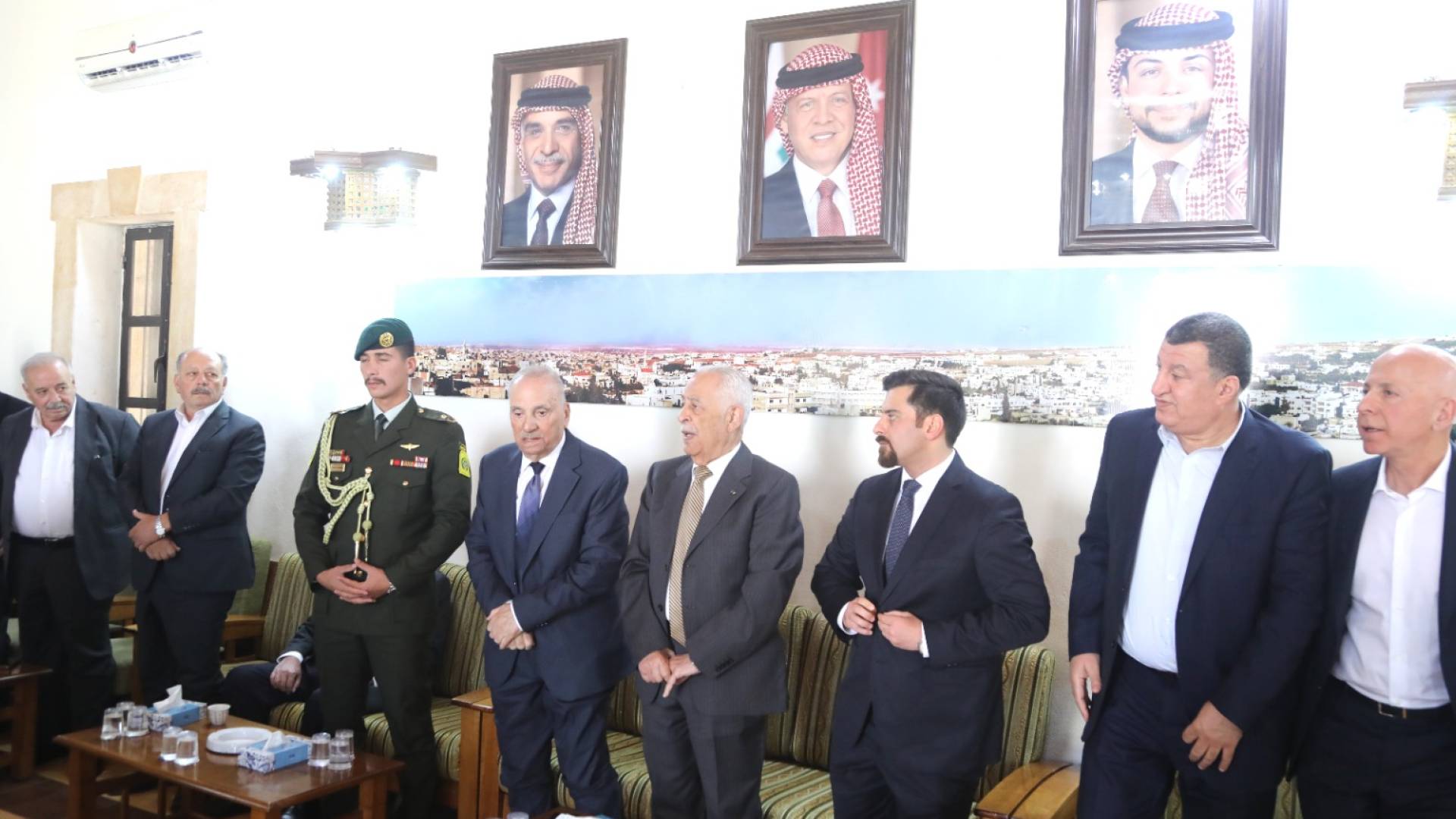 العيسوي يعزي أيوب والعربيات وباتر وكنعان ولوكاشة