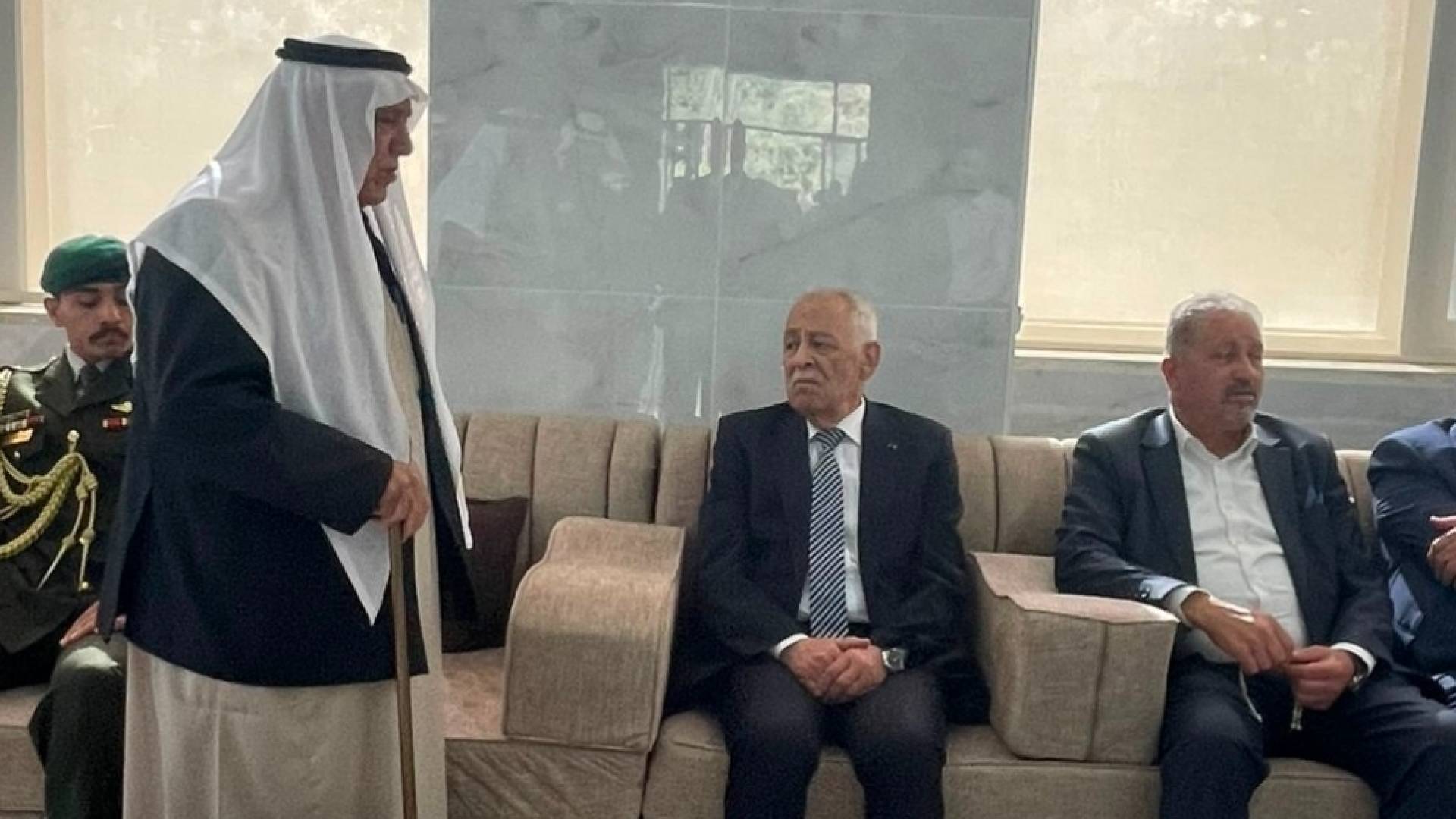 العيسوي يعزي عشيرة المهيرات