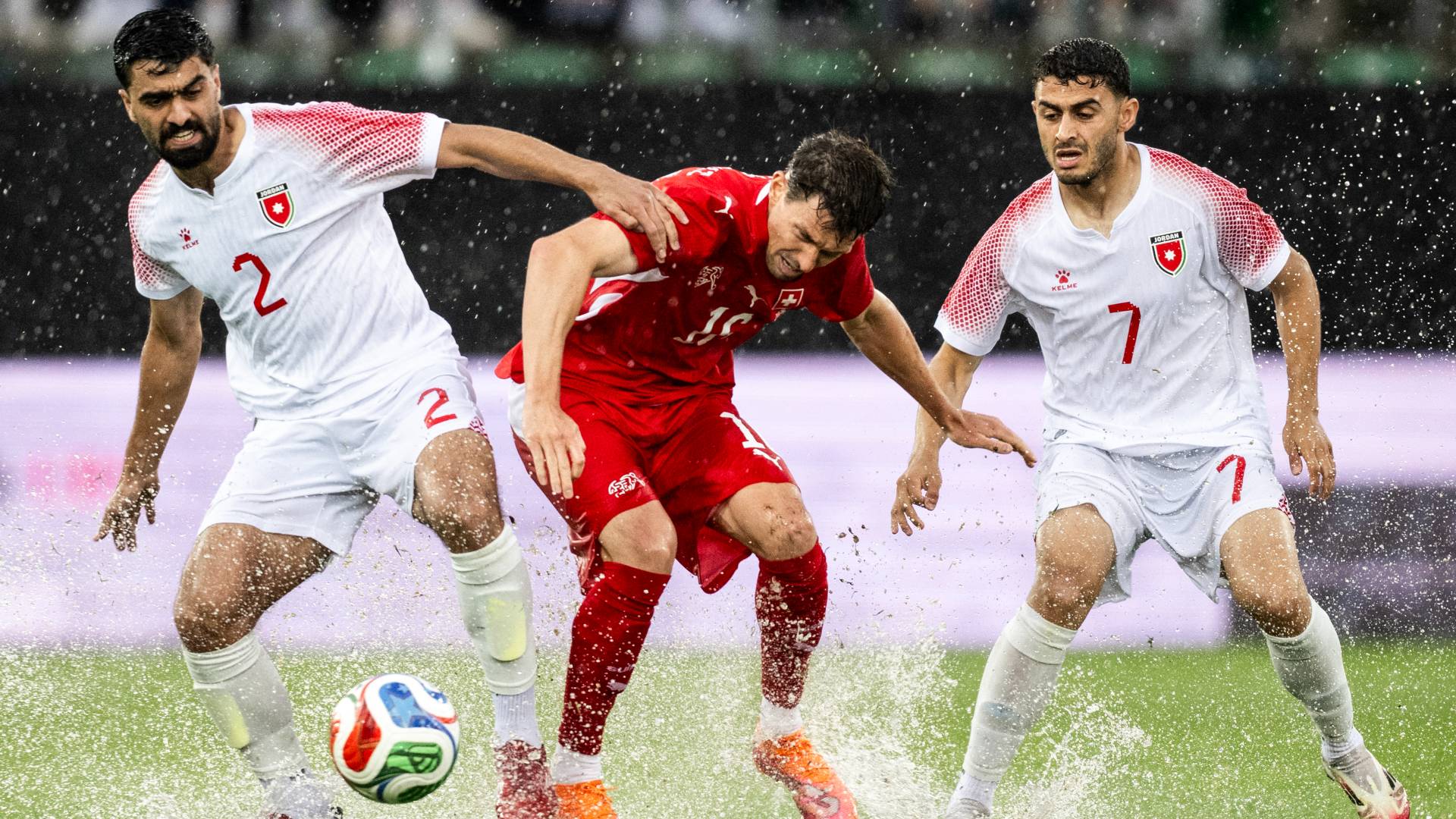 المنتخب الاردني والسويسري