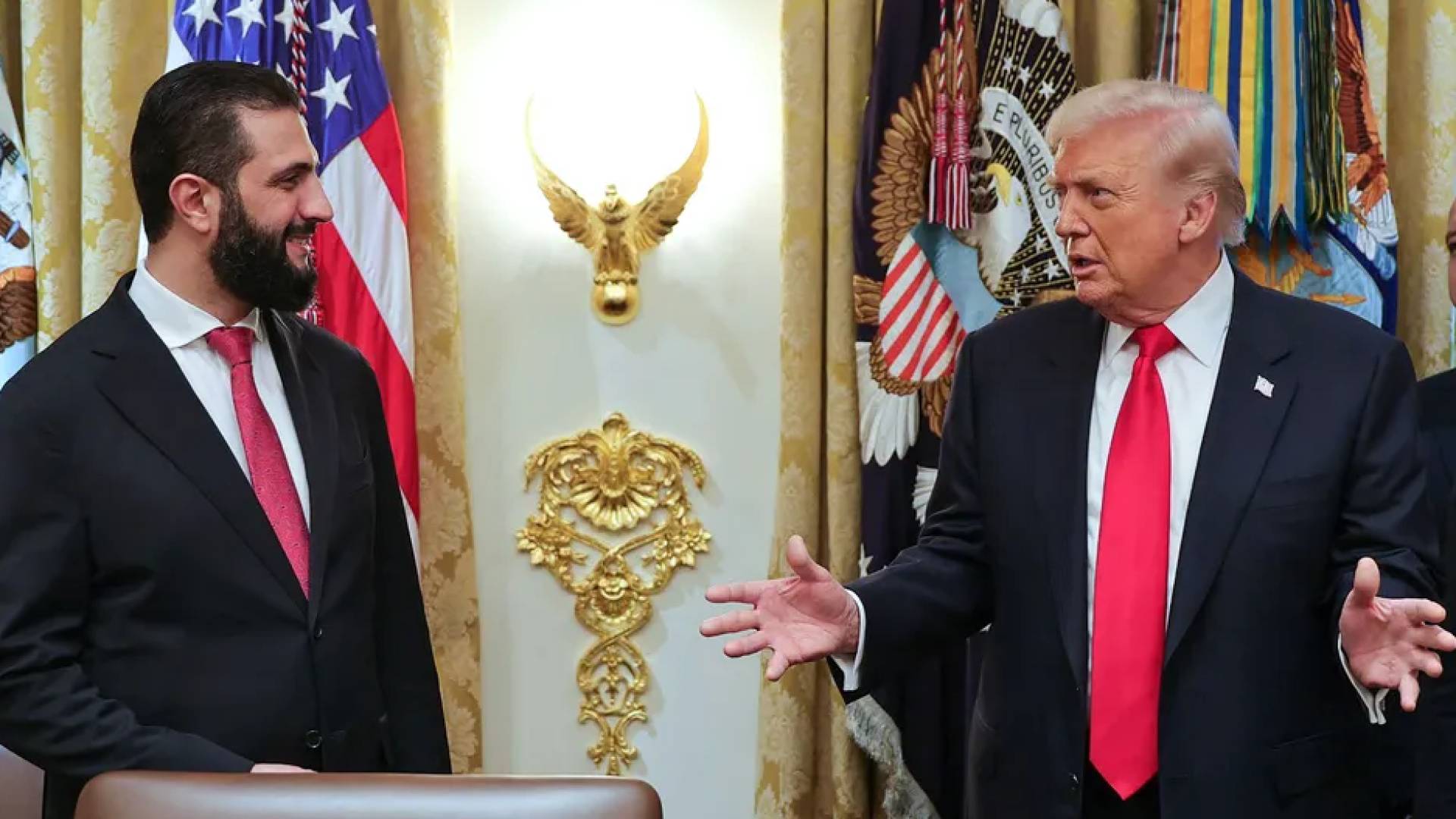 الرئيس السوري أحمد الشرع والرئيس الأمريكي دونالد ترمب
