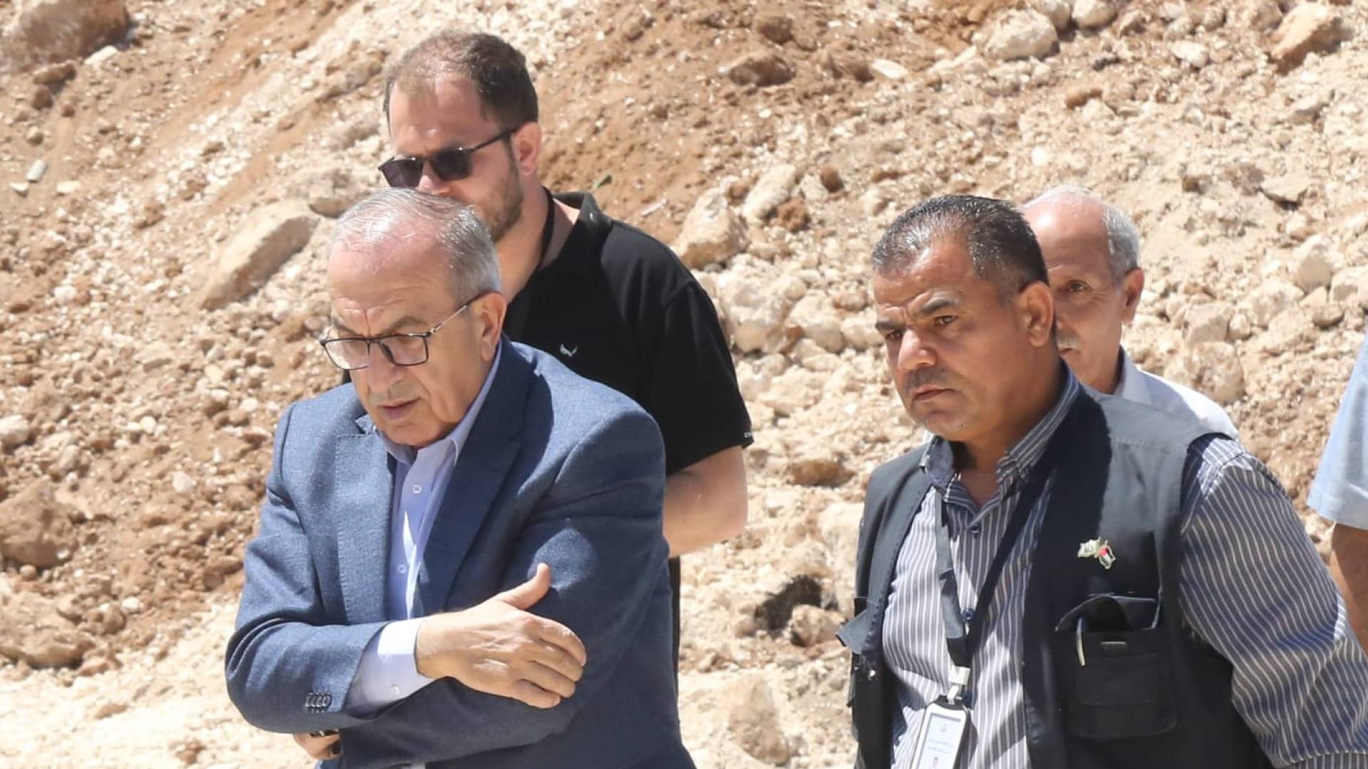 وزير الأشغال يتفقد مشروع إعادة إنشاء وتوسعة جزء من الطريق الملوكي في مادبا