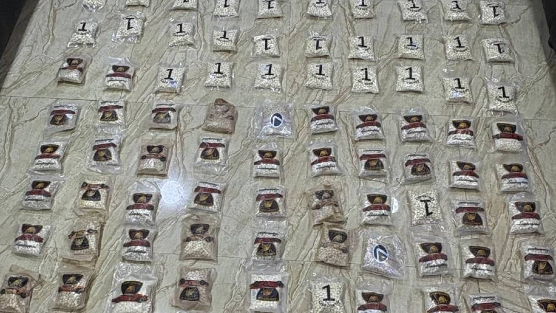 المنطقة العسكرية الشرقية تحبط محاولة تهريب كمية من المواد المخدرة بواسطة بالونات