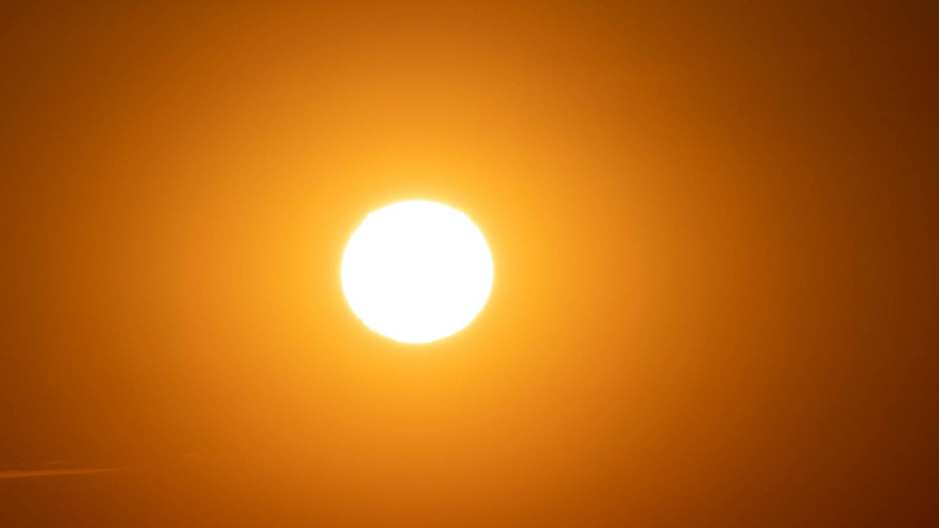 شمس ساطعة