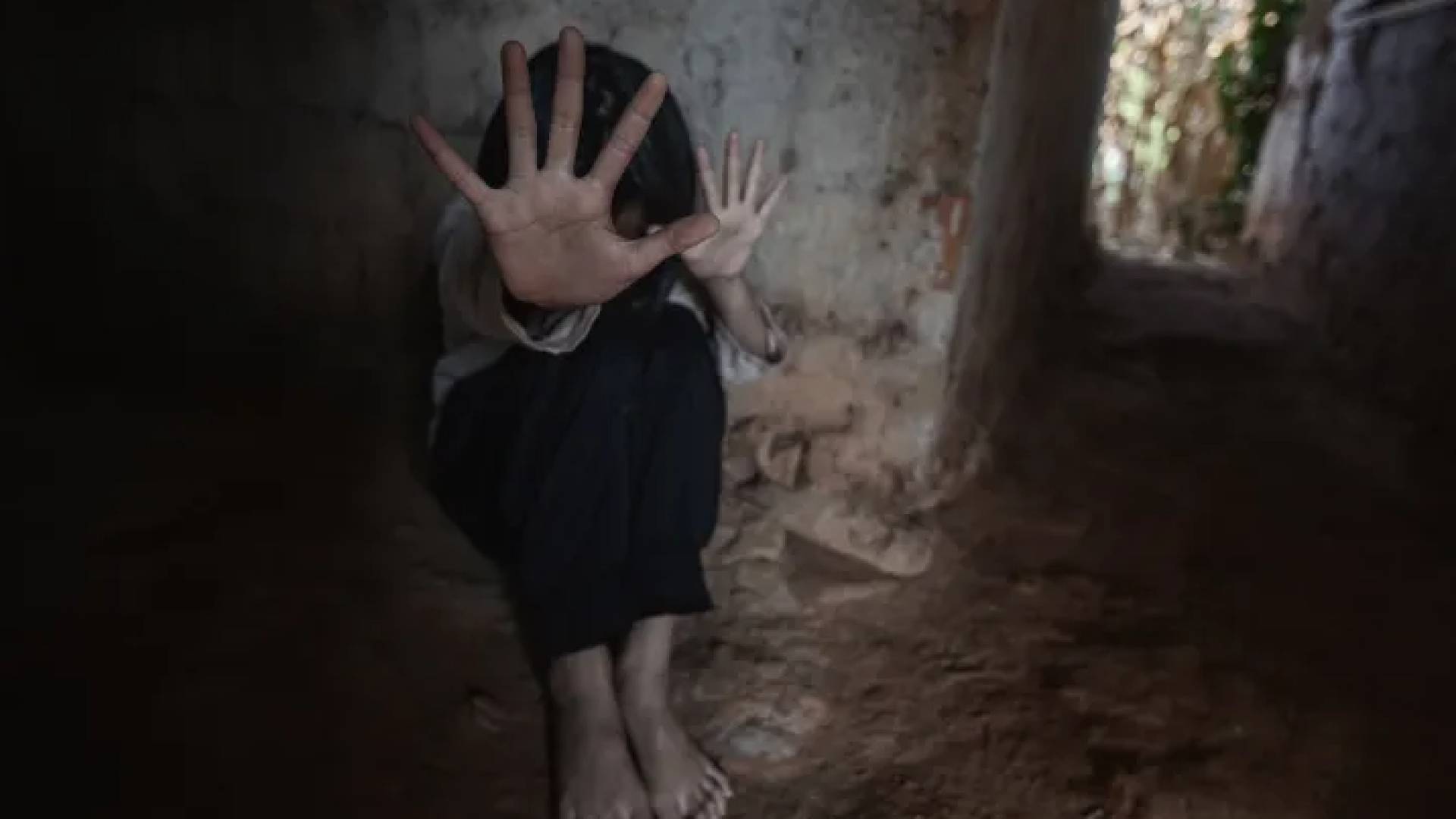 طفلة خائفة