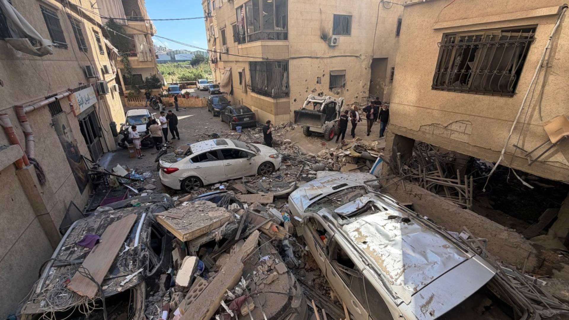 آثار القصف على الضاحية الجنوبية في بيروت