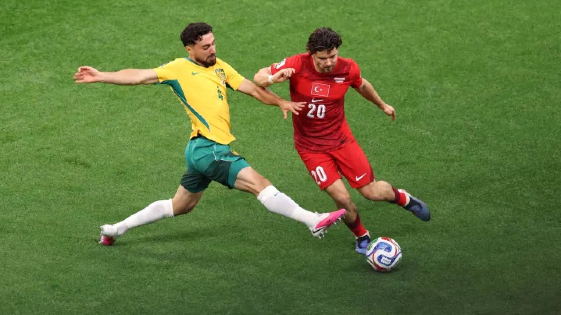 من مباراة تركيا وأستراليا
