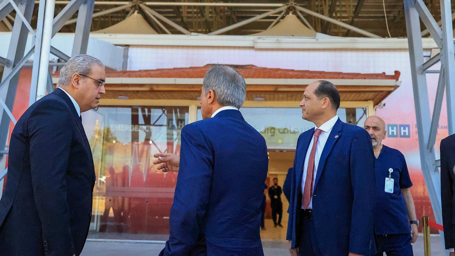 رئيس الوزراء جعفر حسان و زير الصحة إبراهيم البدور