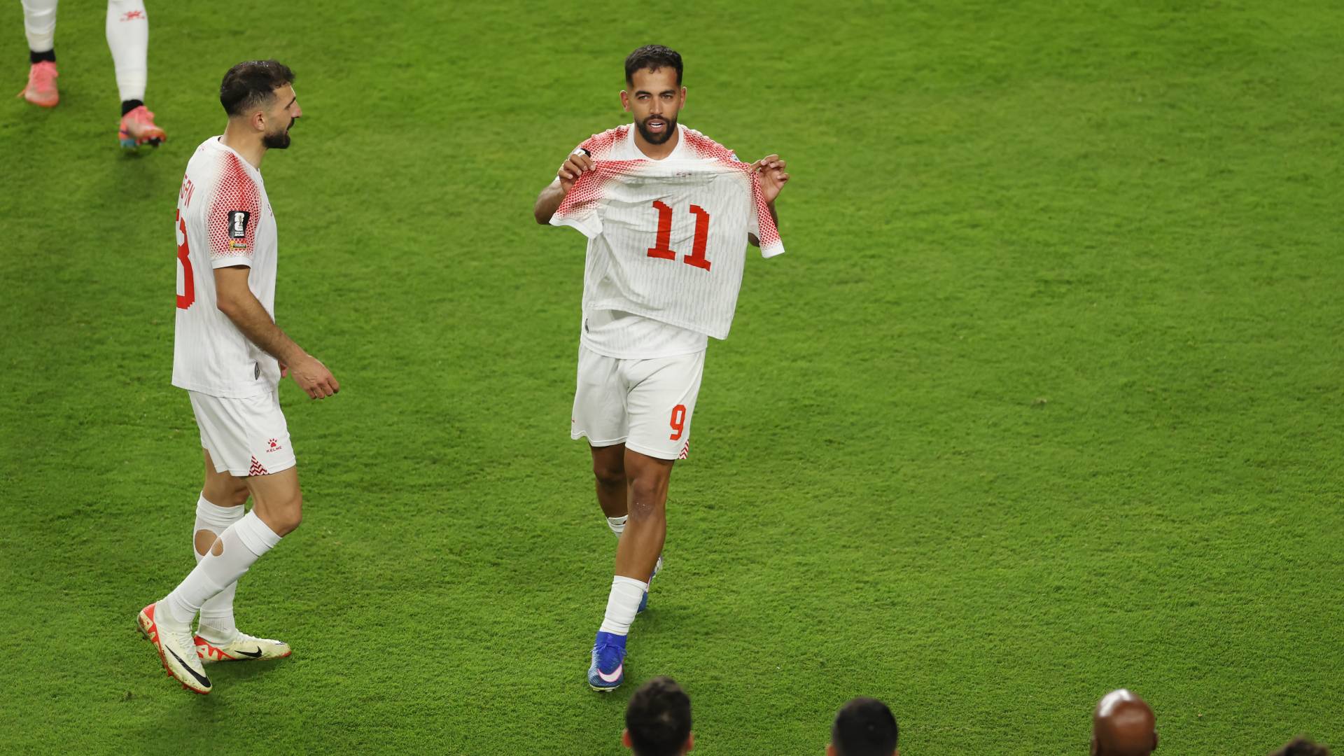 اللاعب علي علوان