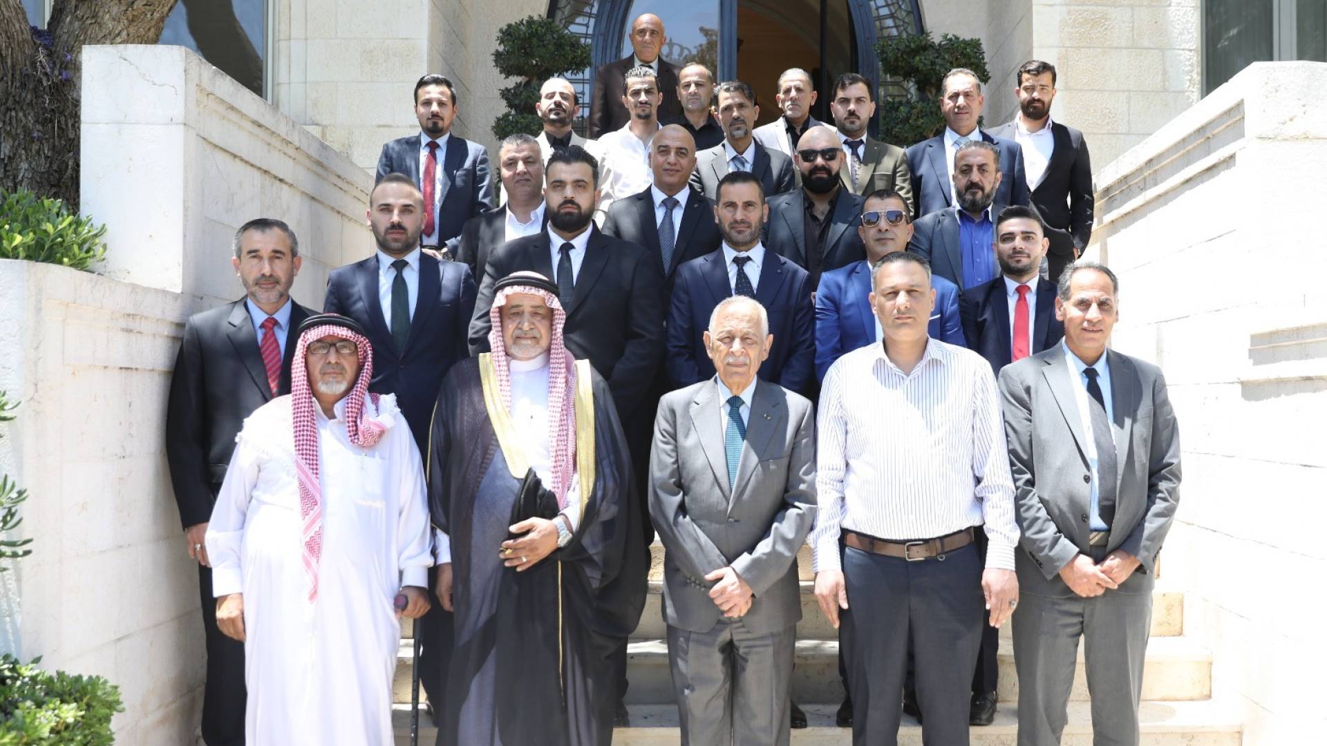 خلال لقائه وفدا من مركز الدراسات السياسية