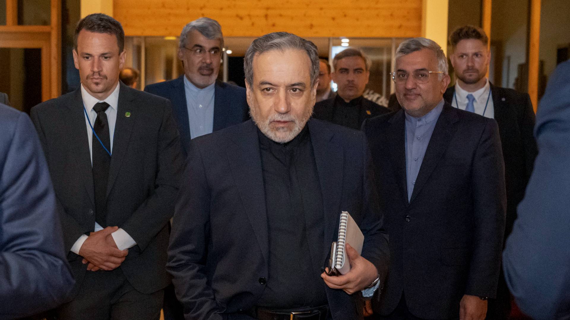 الوفد الإيراني في سويسرا