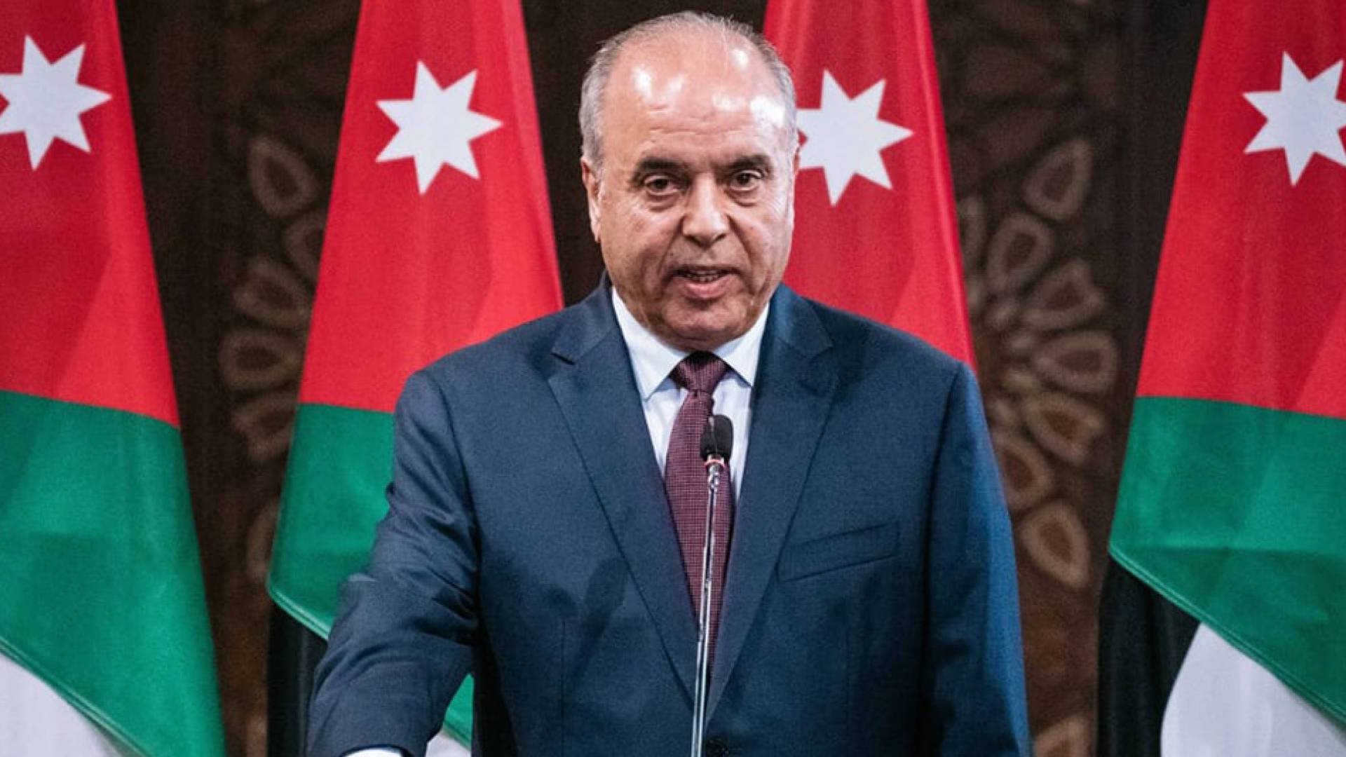 وزير التربية والتعليم عزمي محافظة