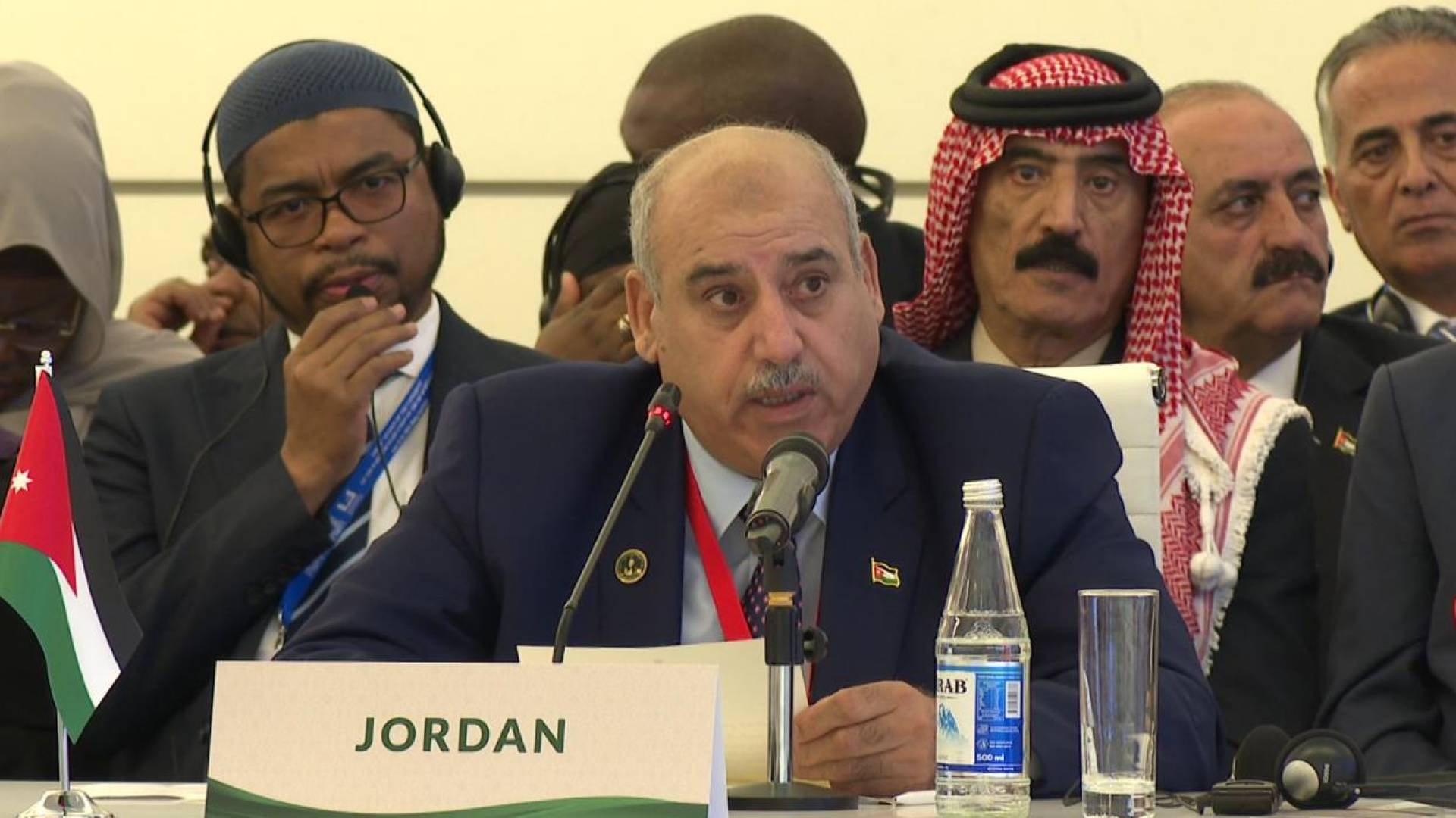 مازن القاضي في اجتماع لبرلمانات الدول الإسلامية