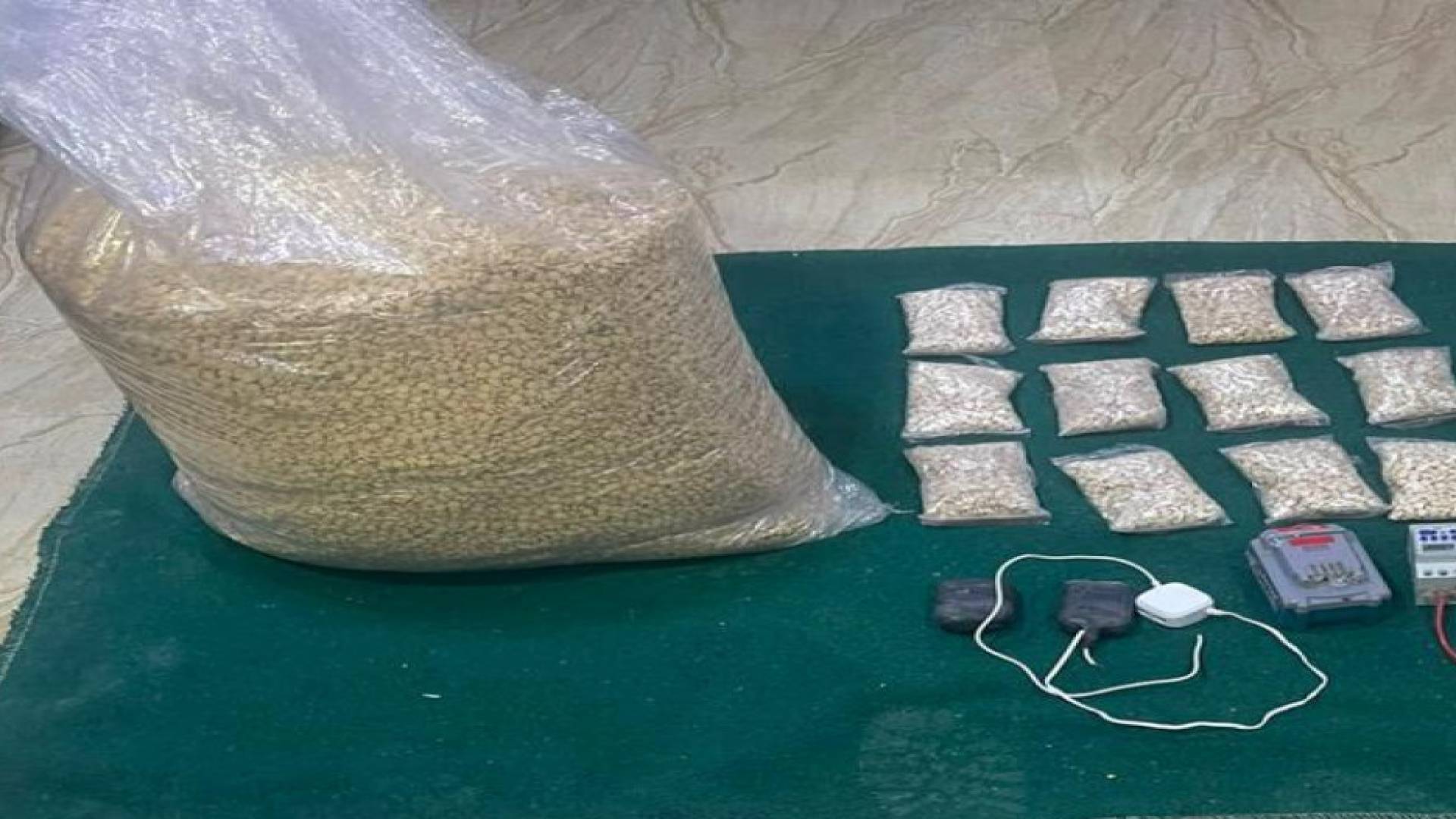 الجيش العربي: المنطقة العسكرية الشرقية تحبط محاولتي تهريب كمية من المواد المخدرة بواسطة بالونات