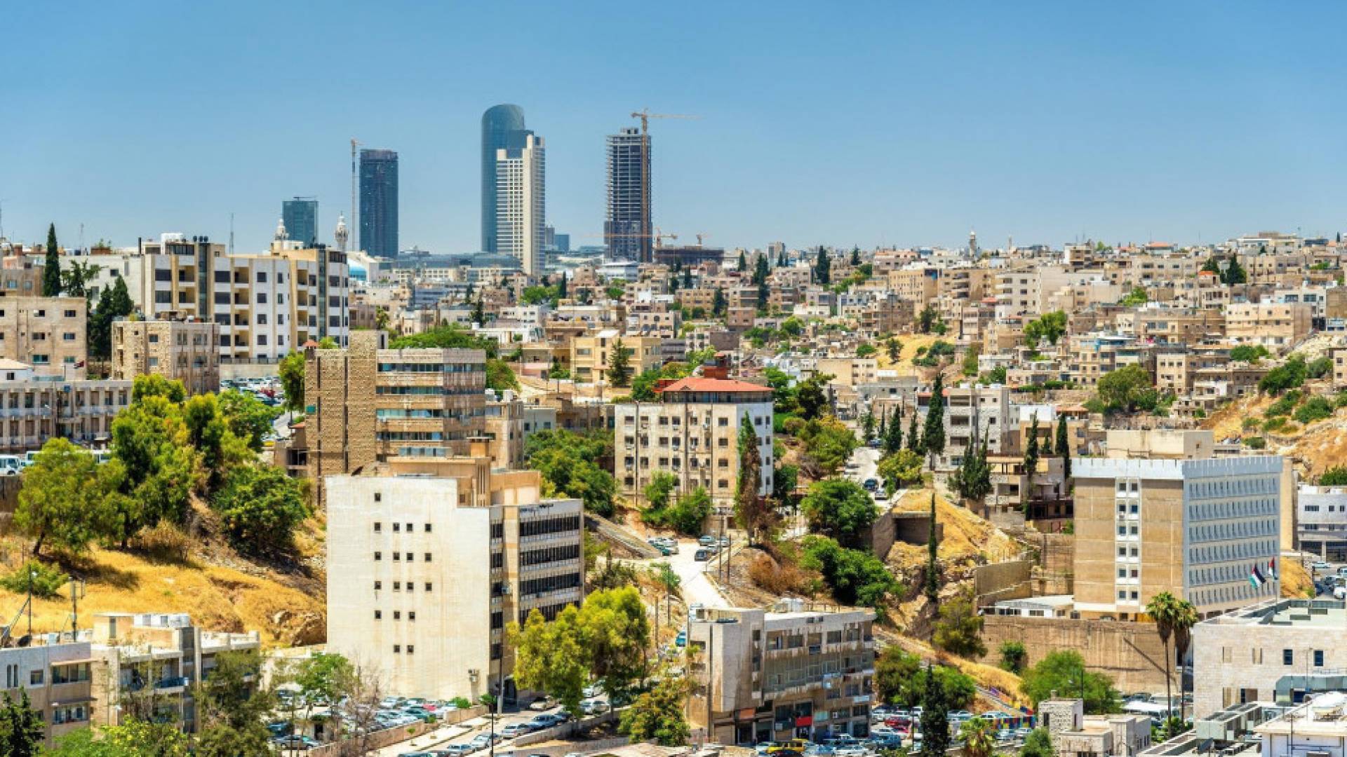 أجواء مشمسة في العاصمة عمان