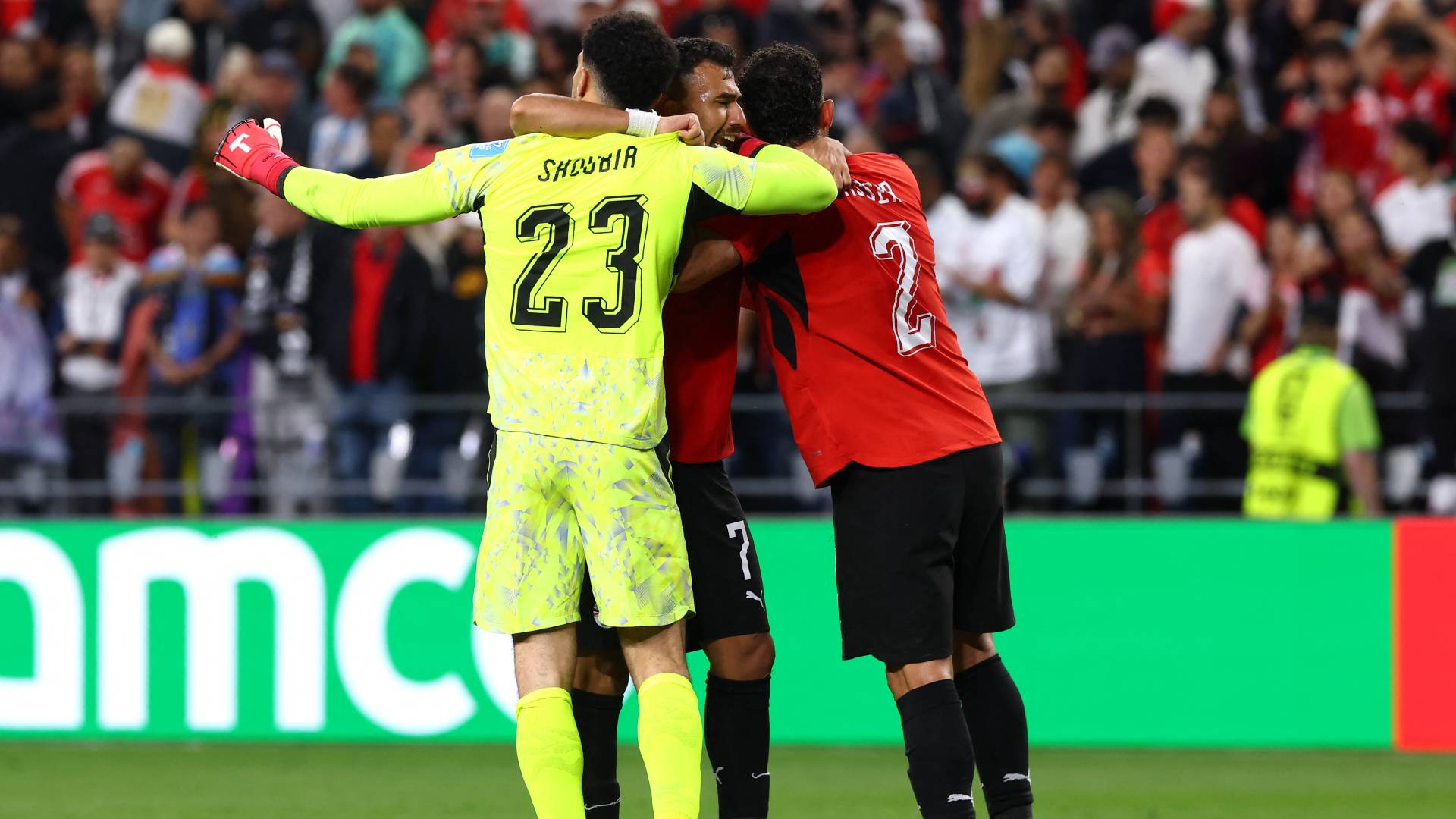 لاعبو مصر يحتفلون بالتأهل