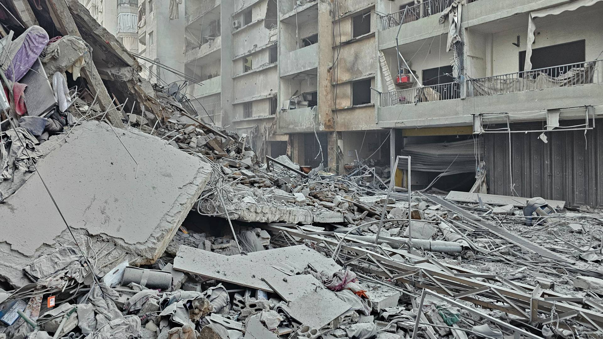 القصف على لبنان