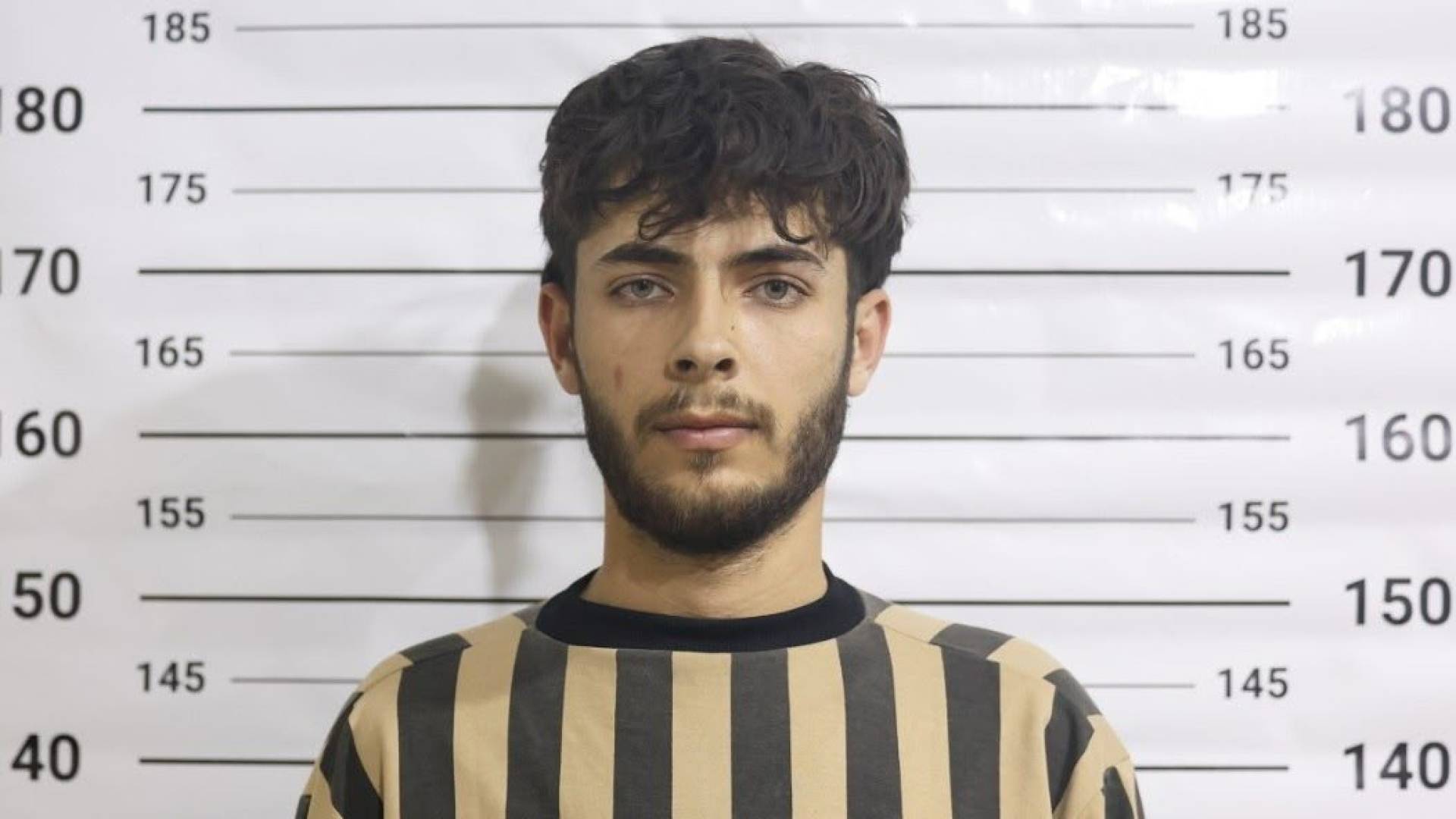 المدعو "عدنان رياض حمادة، الملقب بـ "ابن البيك