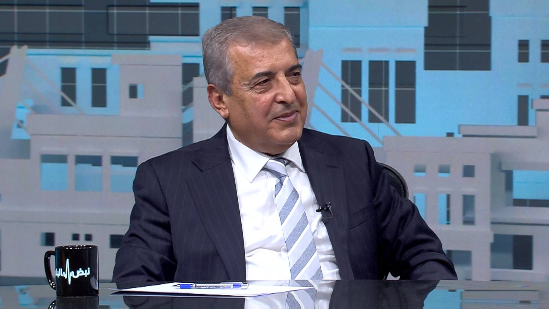 رئيس مركز الدراسات الاستراتيجية في الجامعة الأردنية الدكتور حسن المومني