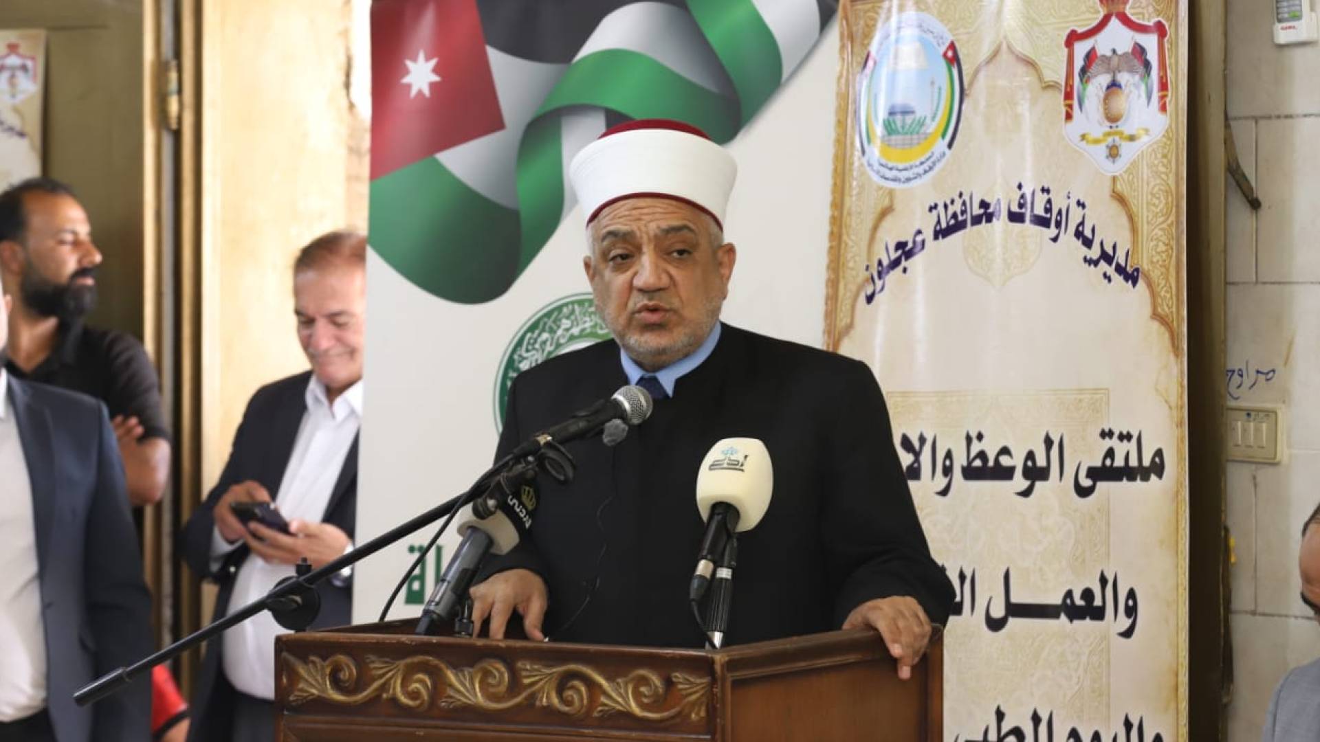 وزير الاوقاف والشؤون والمقدسات الإسلامية محمد الخلايلة