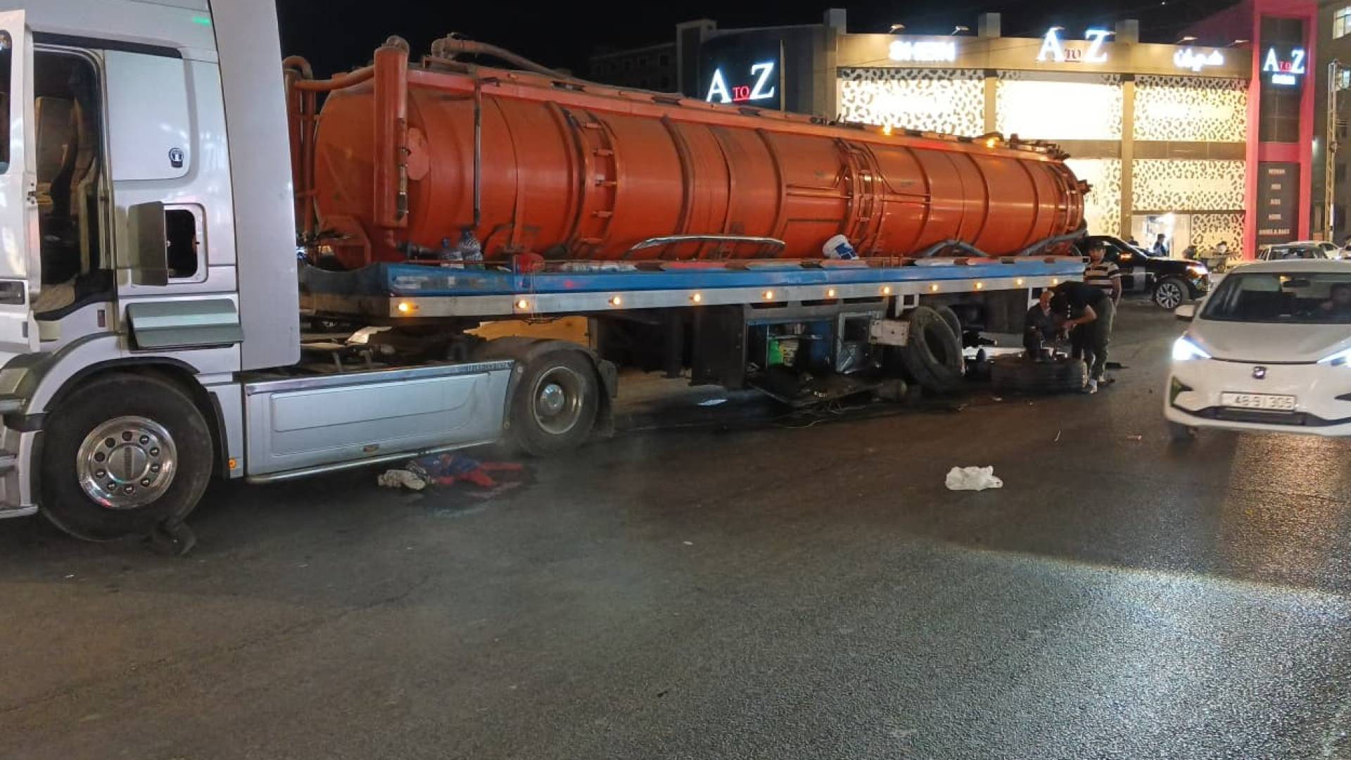 كوادر السير تمنع أزمة مرورية خانقة في مرج الحمام