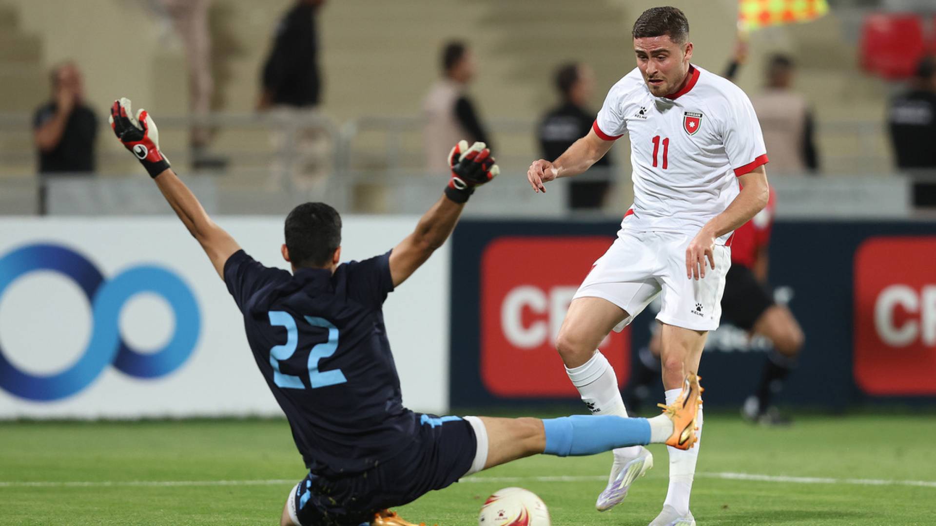 علي العزايزة في مباراة سابقة للمنتخب الأولمبي