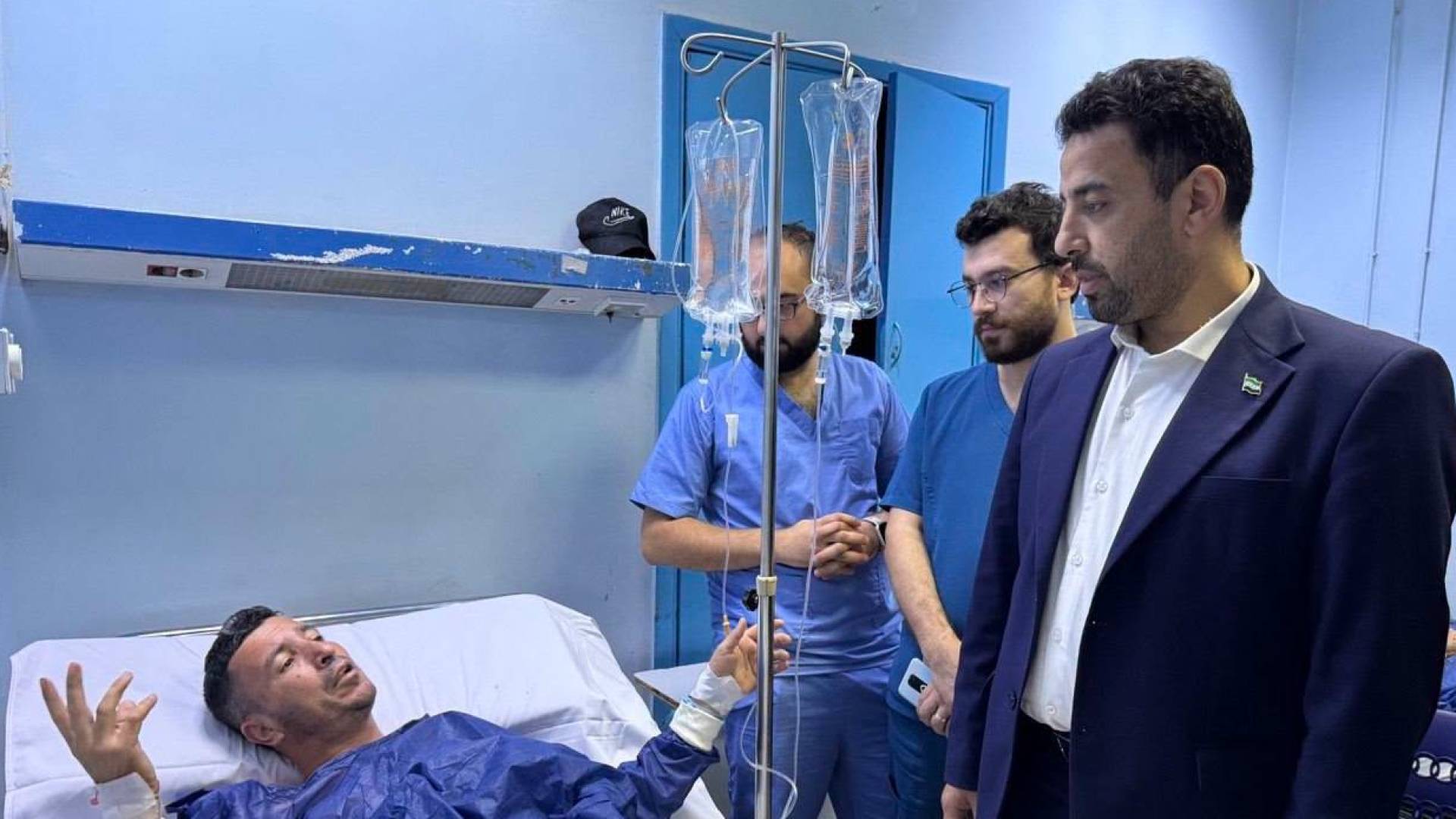 وزير الصحة السوري يتفقد مصابي تفجير مقهى القصر العدلي