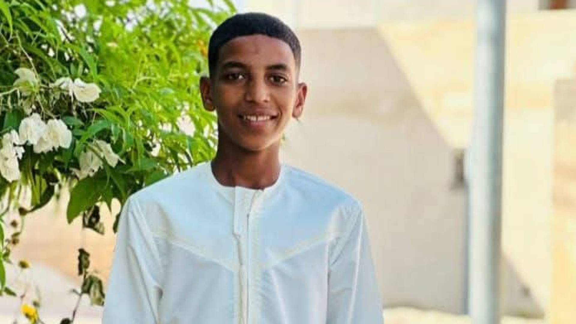 الشاب وسيم الشعار