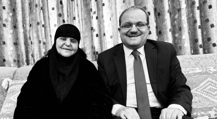 والدة الوزير الأسبق محمد عبيدات في ذمة الله