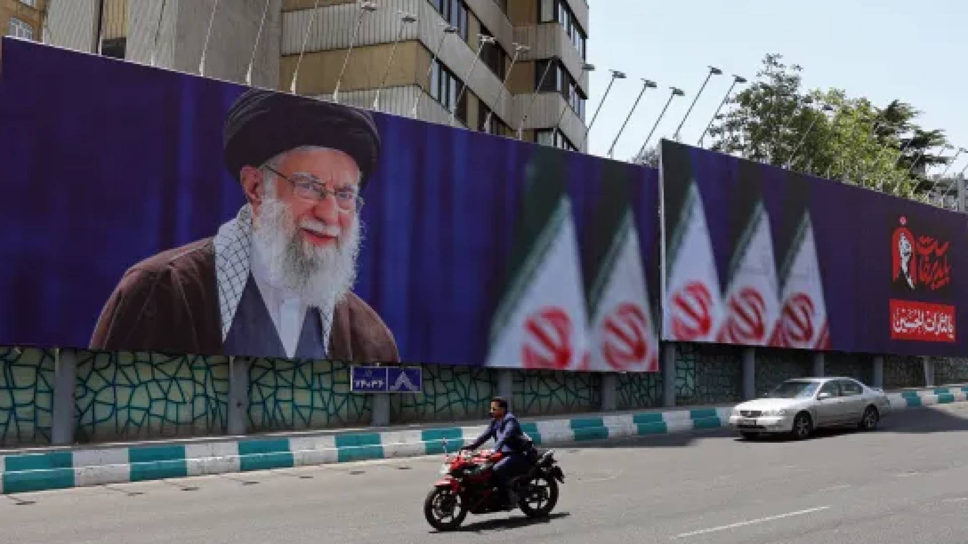 إيران