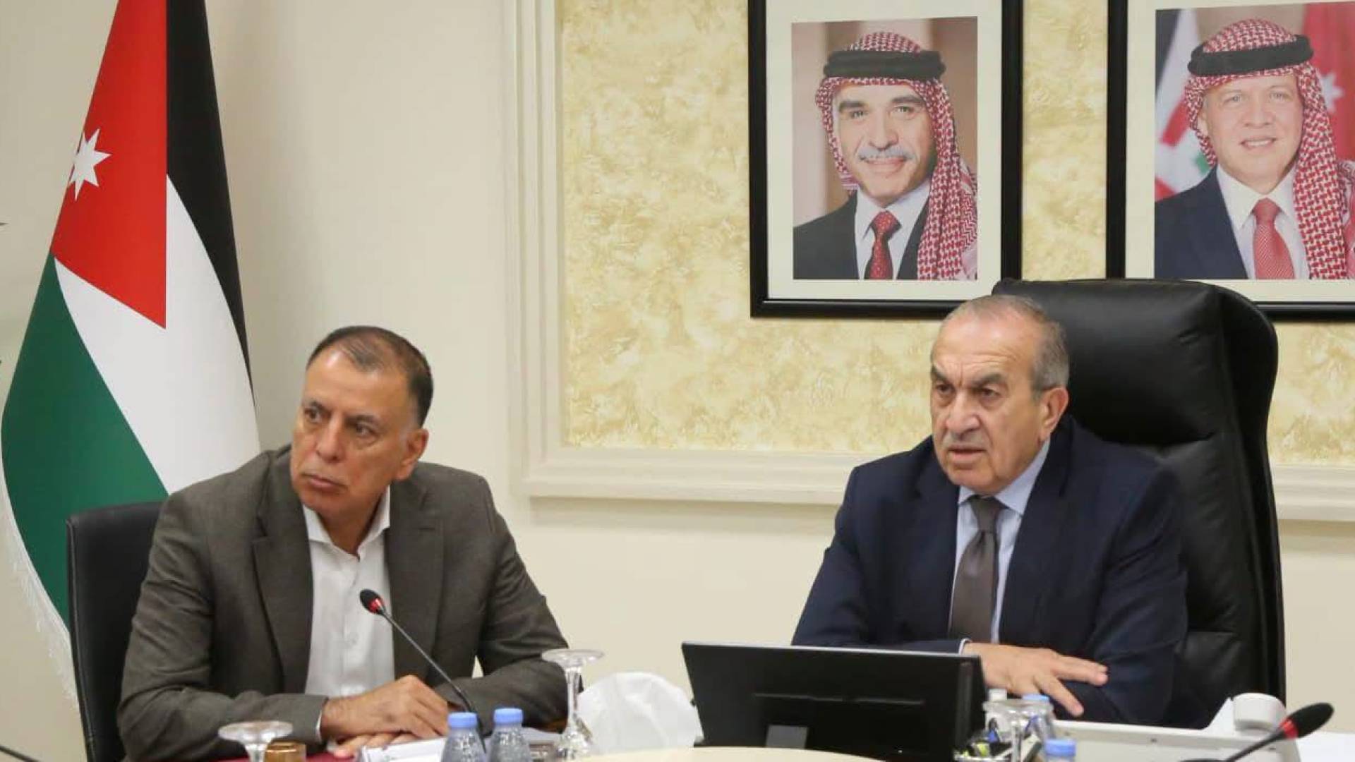 أبو السمن والفراية يطلعان على المخطط الشمولي لمركز الكرامة الحدودي