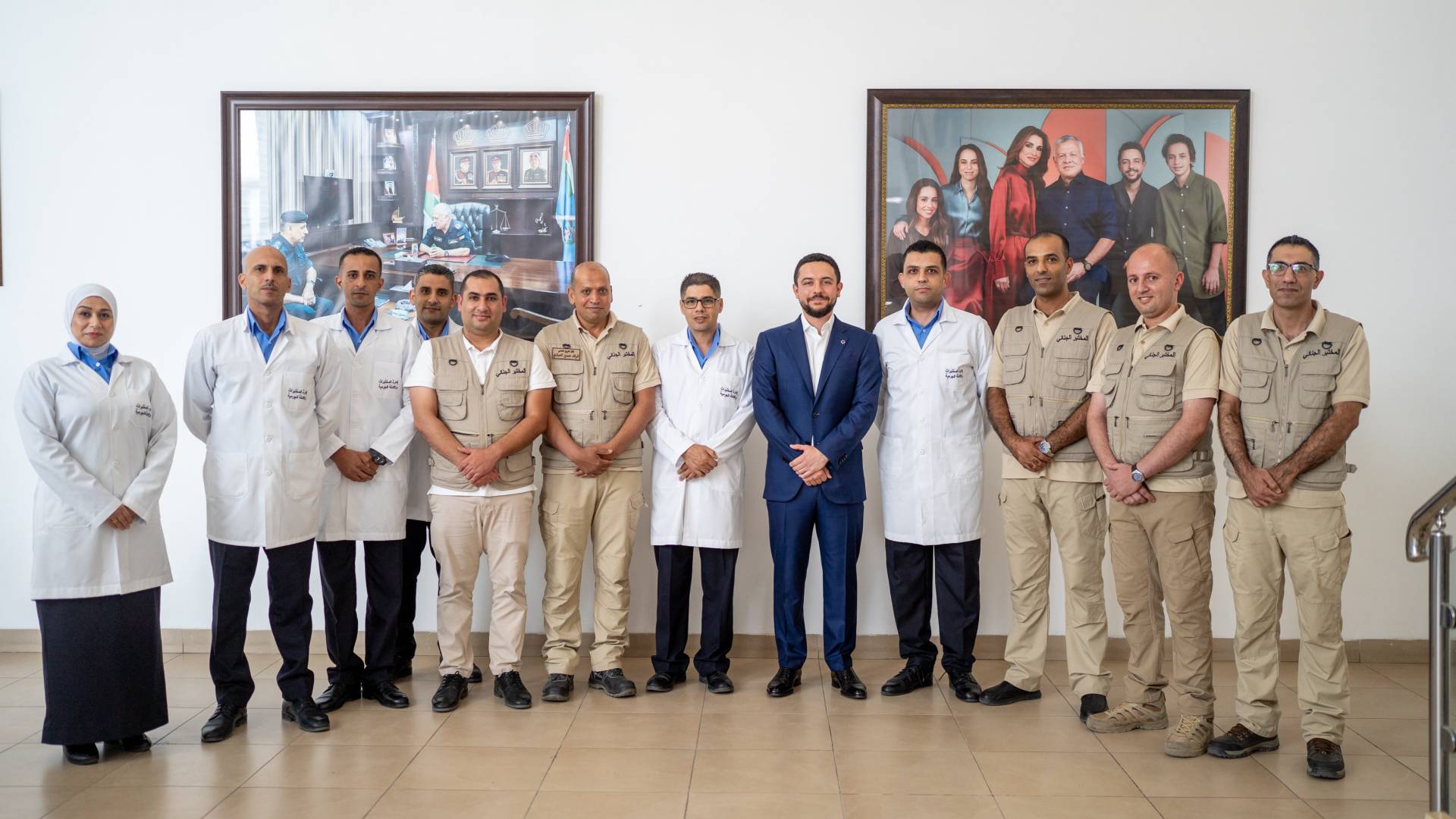 نائب الملك يزور إدارة المختبرات والأدلة الجرمية