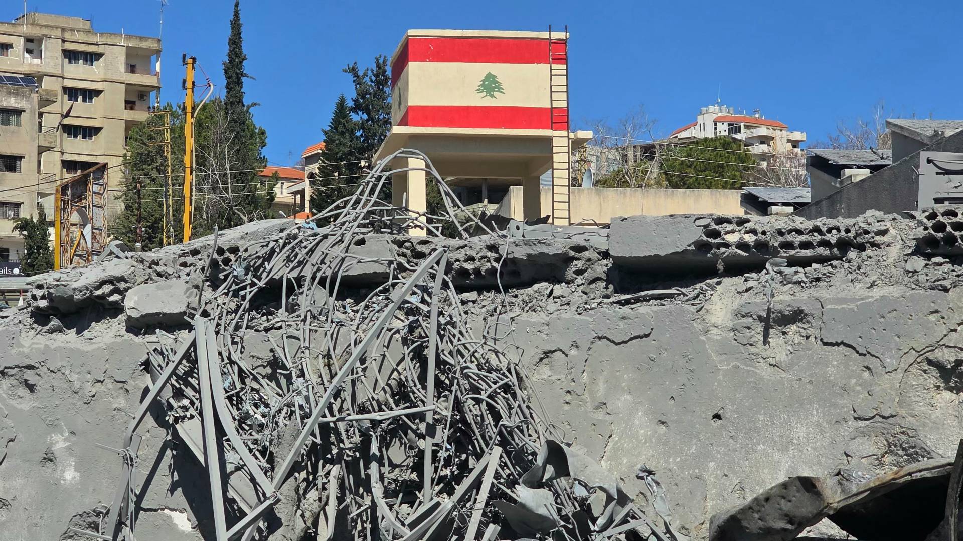 القصف على لبنان