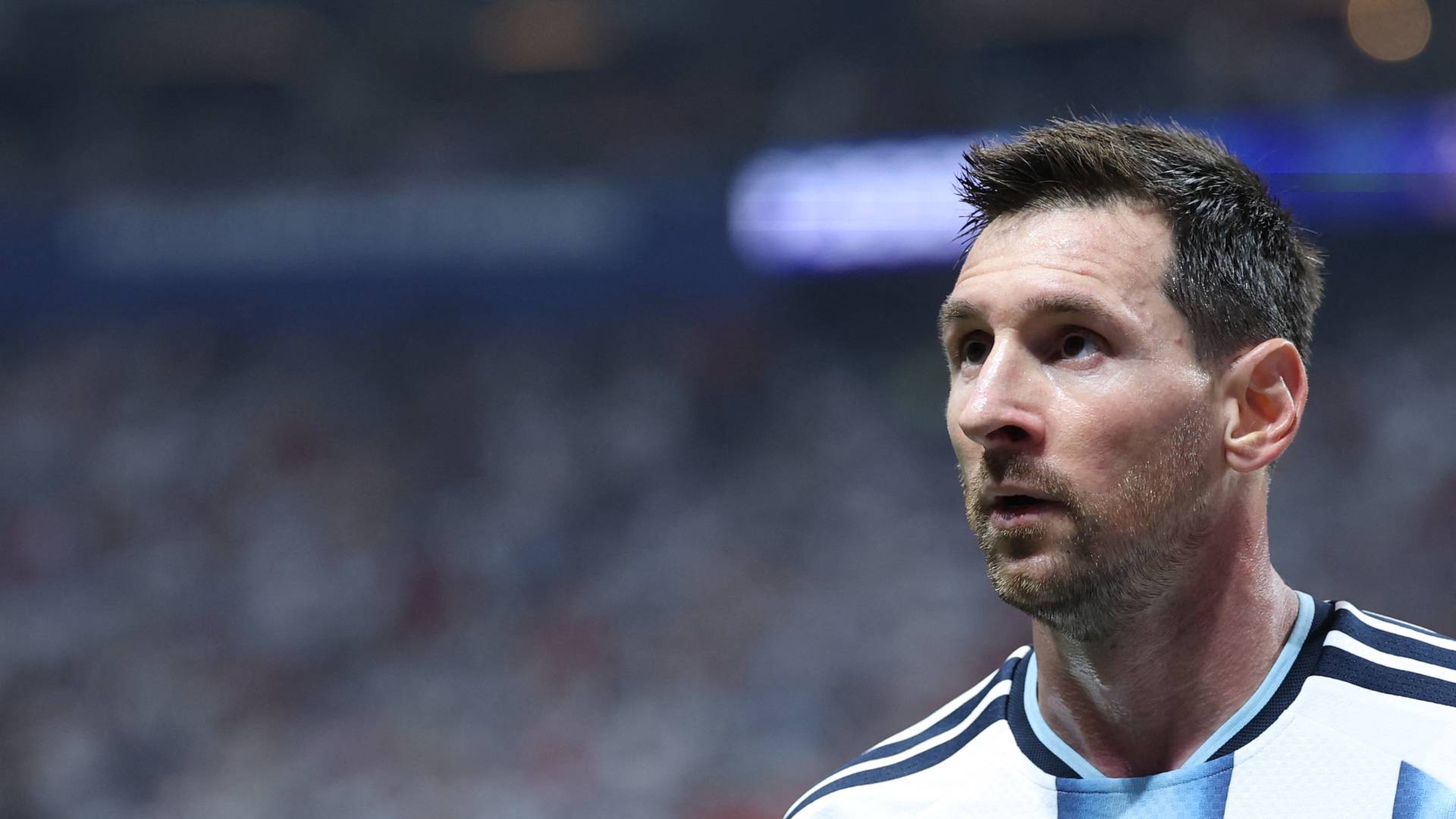 اللاعب الارجنتيني ليونيل ميسي