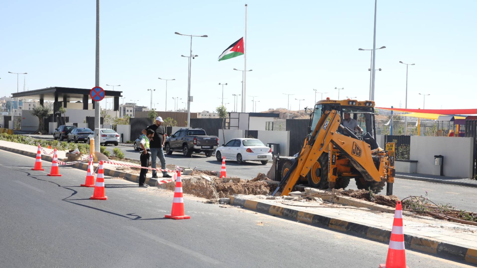 أمانة عمان تبدأ بإنشاء جسر مشاة  أمام حديقة النشامى