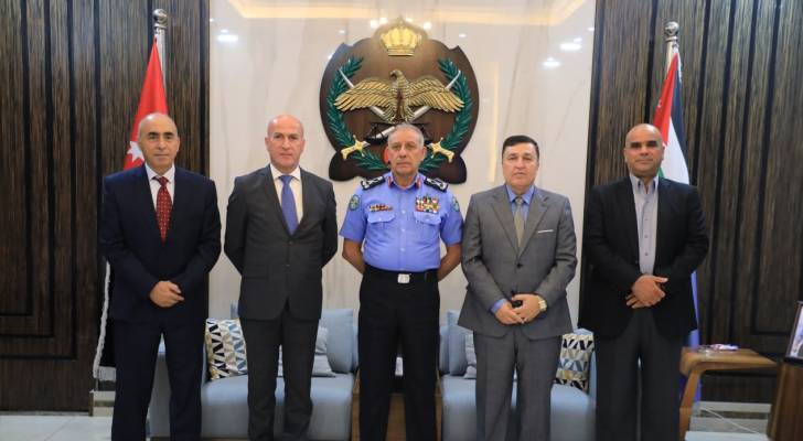 مدير الأمن العام يكرم ألوية متقاعدين