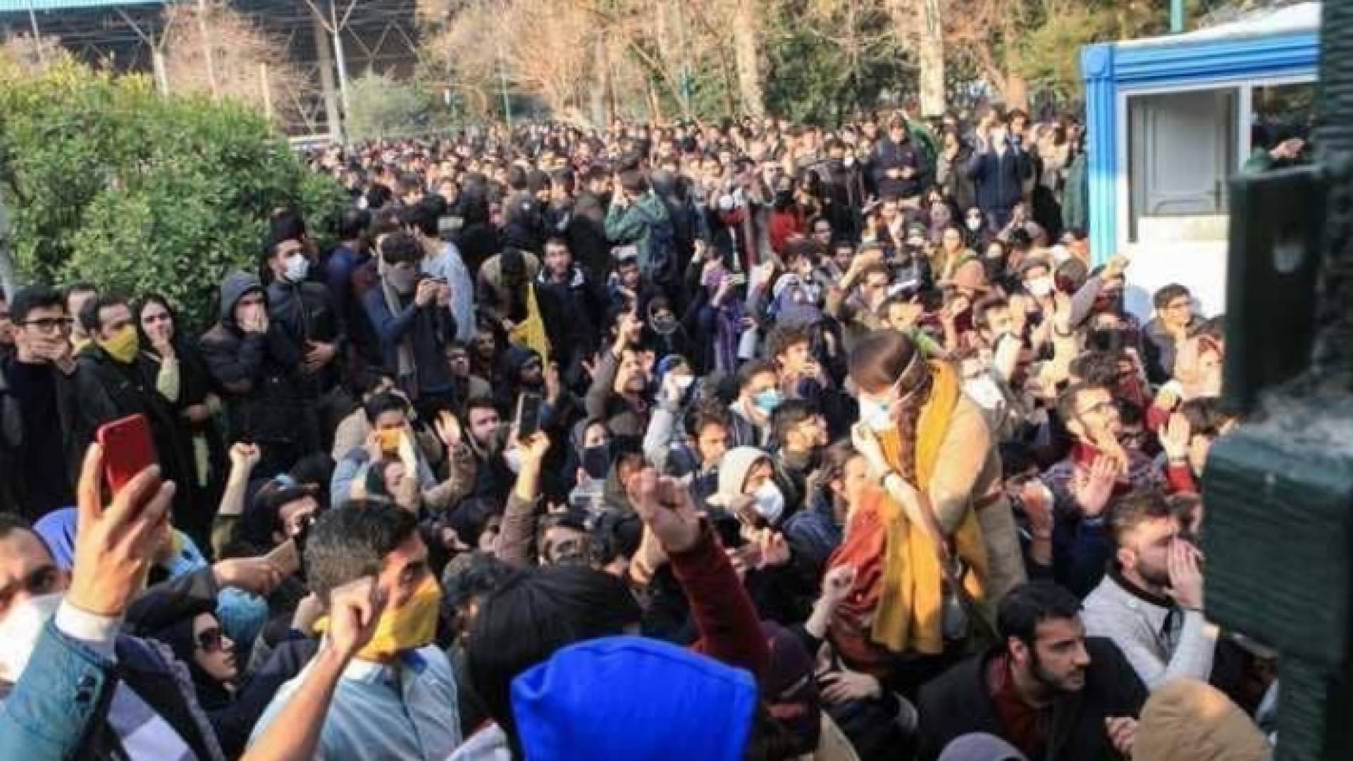 المظاهرات مستمرة في إيران