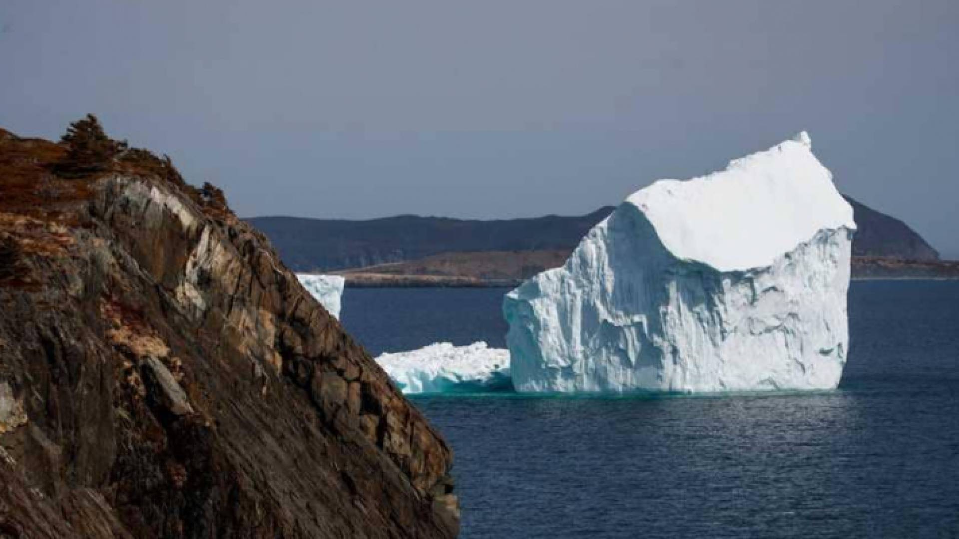 التغير المناخي يواصل إذابة جليد القطب الشمالي