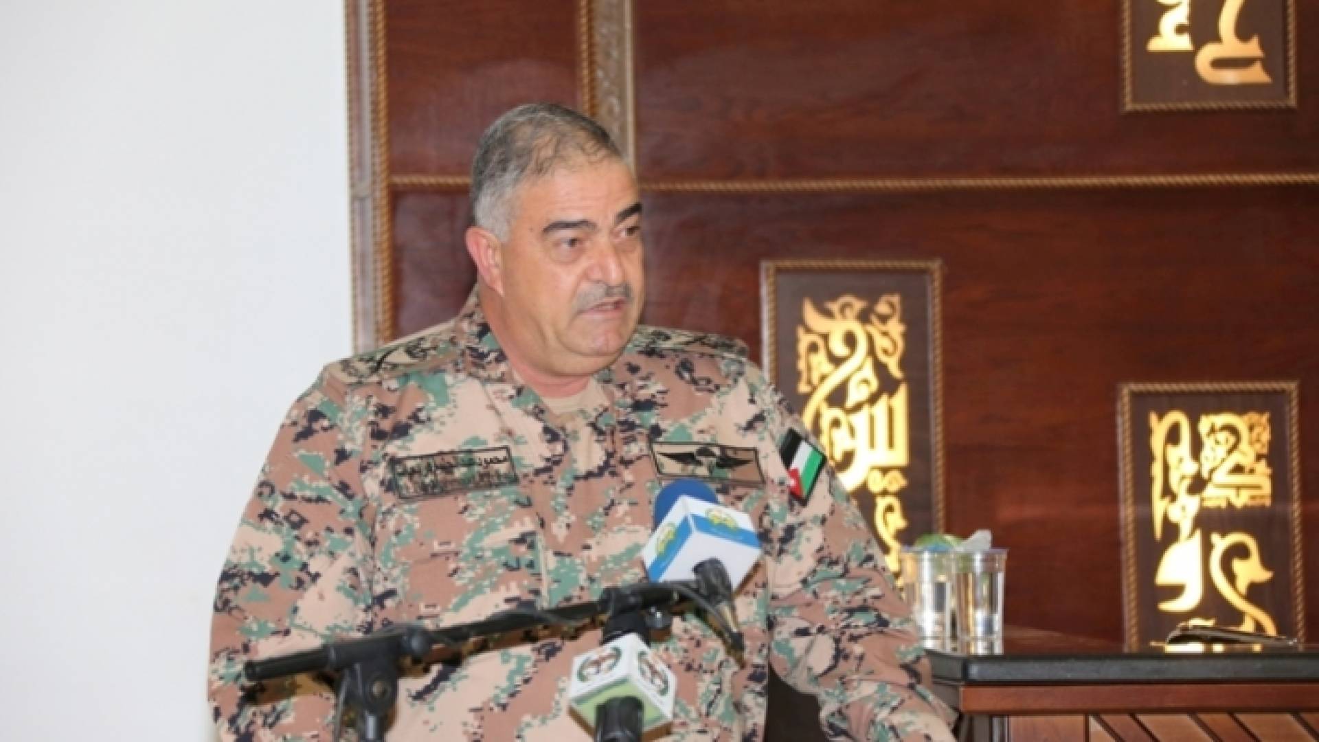 فريحات يبشر الاردنيين بالقصاص من منفذي ومخططي العمليات الارهابية ضد القوات المسلحة