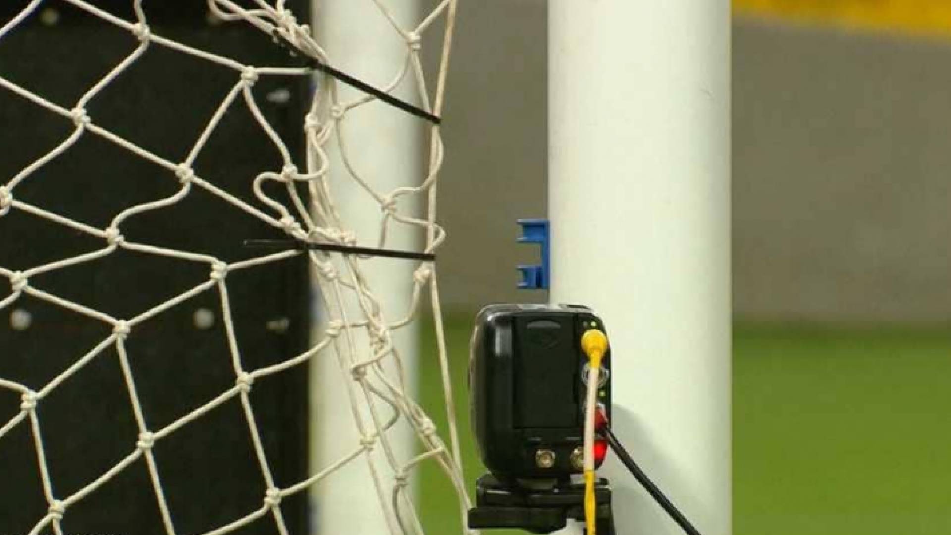 بداية تركيب تكنولوجيا خط المرمى