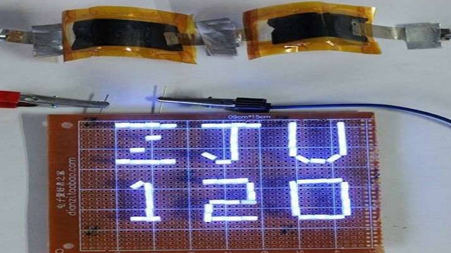 تمكن علماء صينيون من تصنيع بطاريات تشحن خلال ثانية