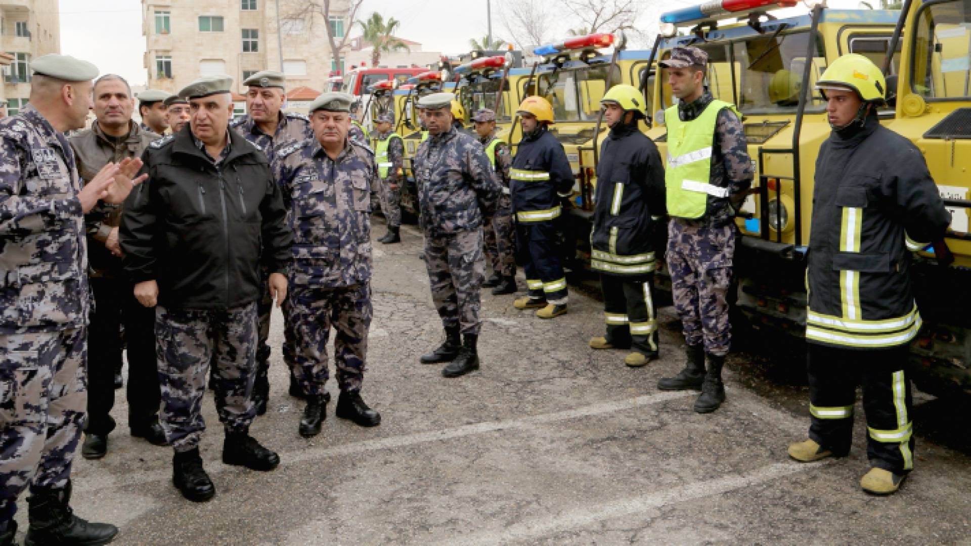 رجال الدفاع المدني